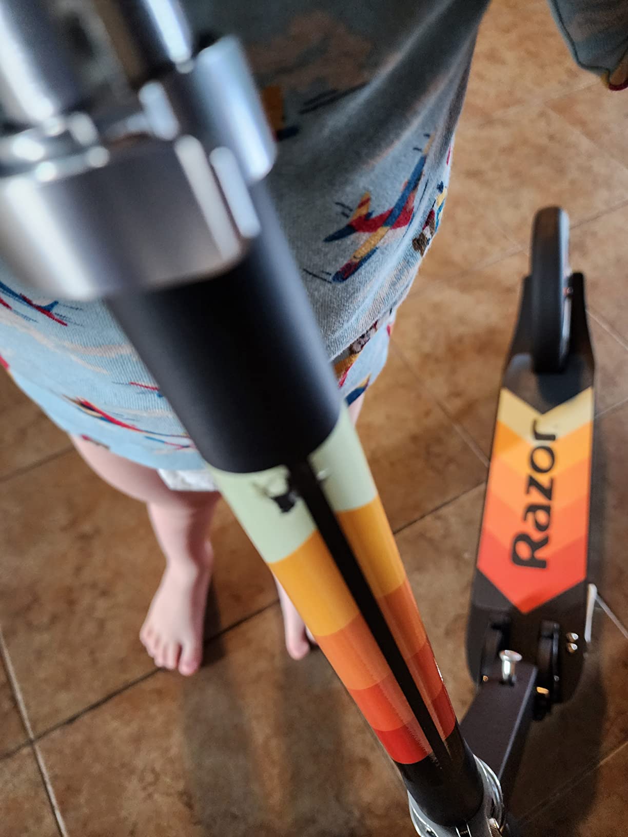 Razor A5 Lux Kick Scooter for Kids Ages 8+ - 8