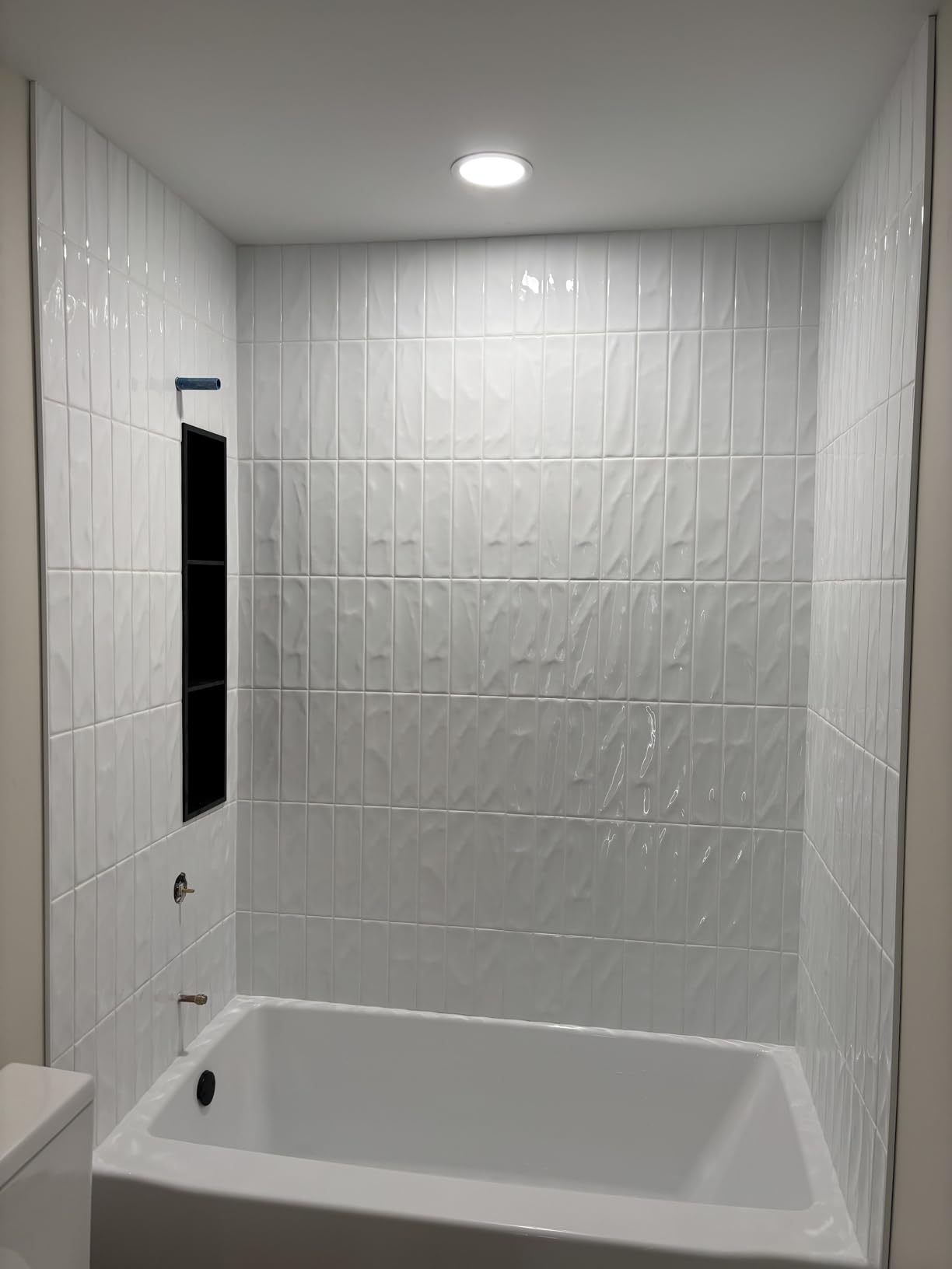 HALO HLB 4 inch LED Recessed Light, Thin Canless, Dimmable w/Selectable Color Temperatures, 6-Pack - HLB40699FS1EMWR-6PK customer photo 1