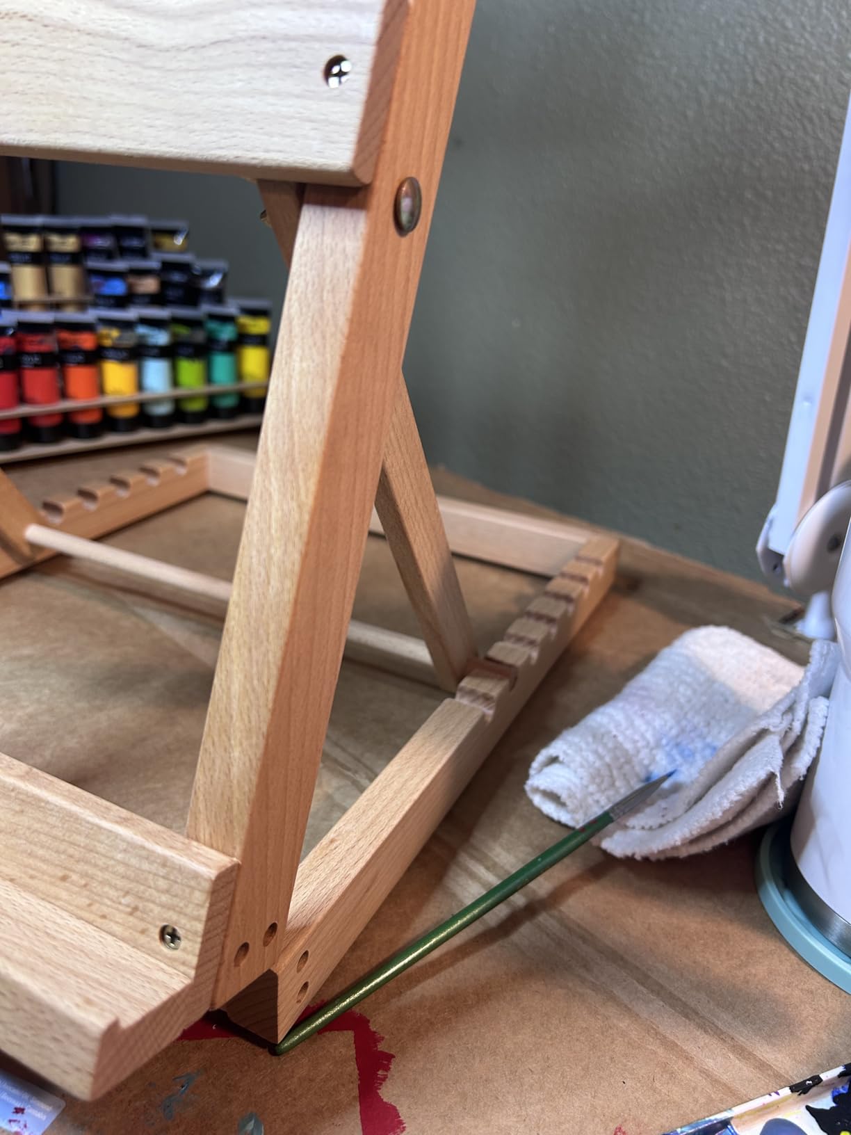MEEDEN Heavy-Duty Tabletop Studio H-Frame Wooden Easel- Solid Beech Wood Adjustable Artists Desktop Wood Easel Table for Artist, Beginners & Teens- Holds Canvas Art up to 23