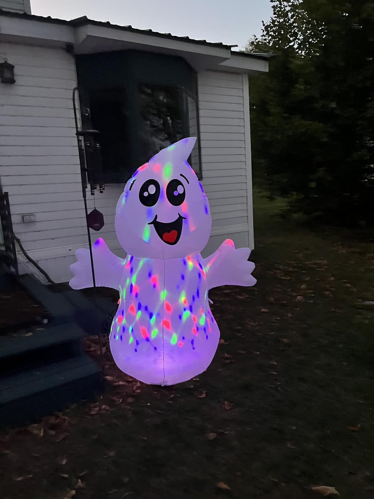 GOOSH 5 FT Halloween Inflatable Ghost Outdoor Decoration with Magic Light, Blow Up Yard Decoration with Built-in LEDs for Garden Lawn Indoor Party Holiday Decor customer photo 1