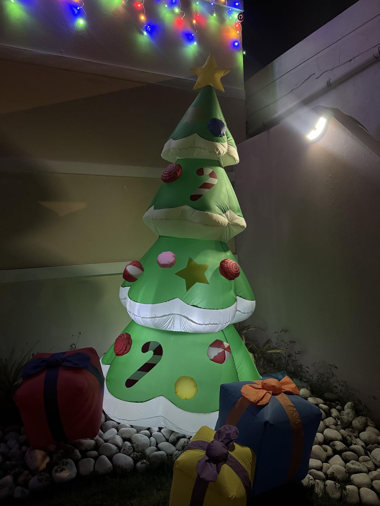 DR.DUDU 7 FT Christmas Tree Inflatable Outdoor Decorations with Led Lights | Christmas Tree with Gift Box Blow Up Yard Decoration, Lighted Inflatables for Indoor Outdoor Garden Lawn Decor customer photo 2