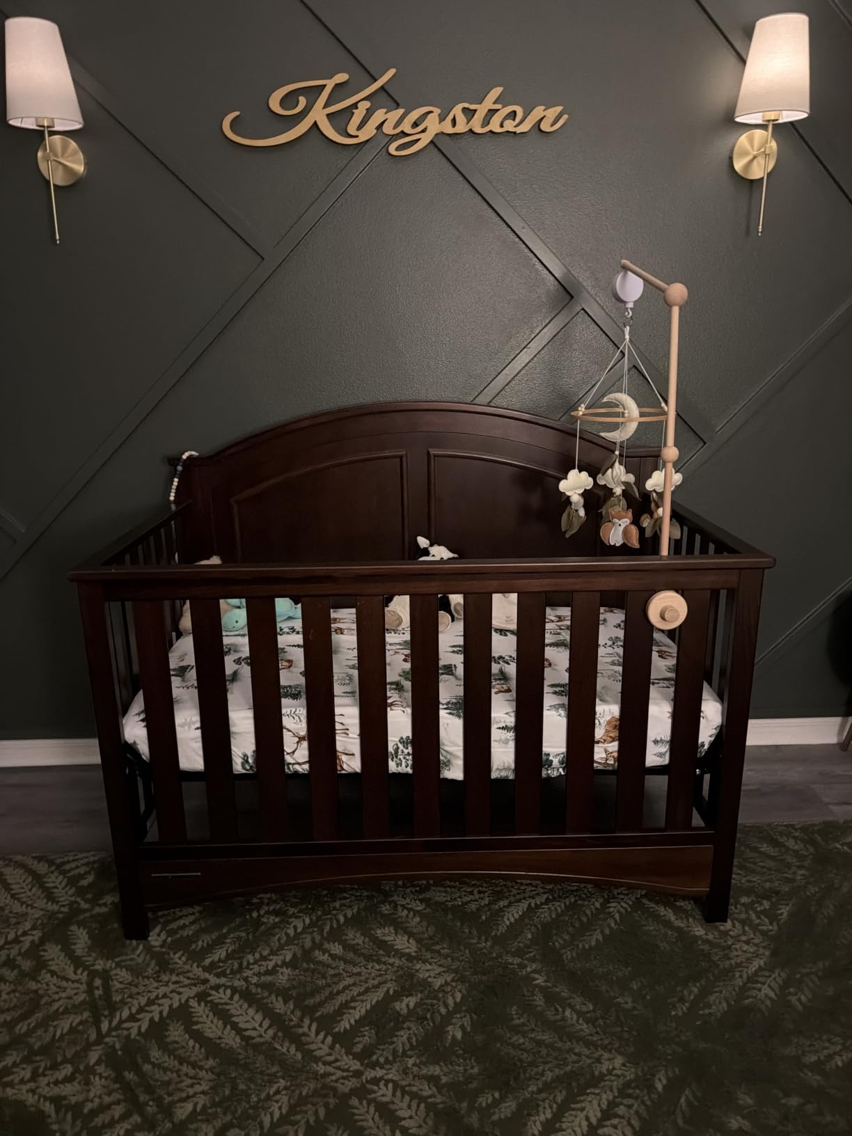Delta Children Perry 6-in-1 Convertible Crib - Greenguard Gold Certified, Bianca White customer photo 2