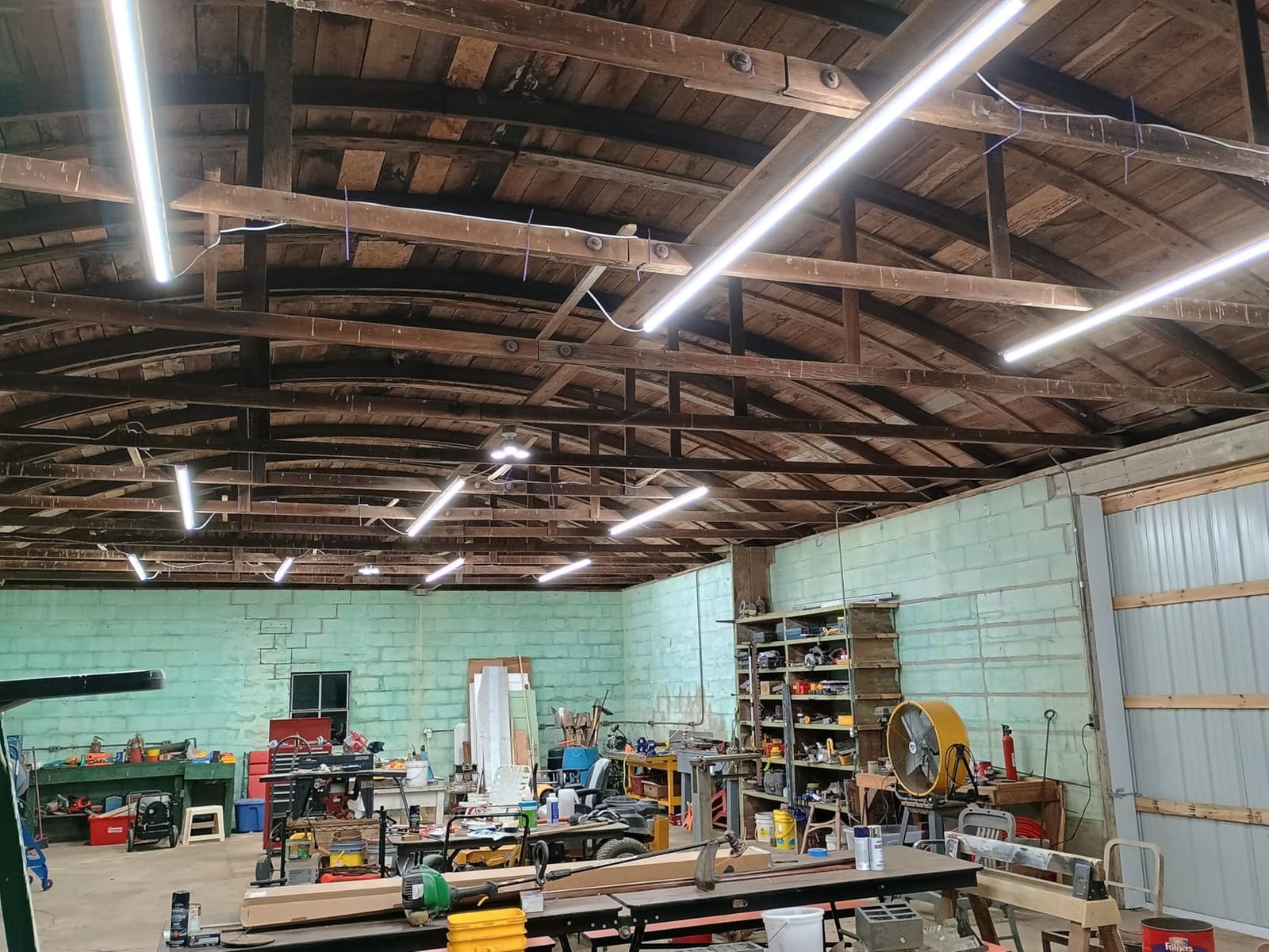 10-Pack 8ft LED Shop Light Fixture - 90W T8 Integrated LED Tube Light - 6500K 12000LM V-Shape Linkable - High Output - Clear Cover - Plug and Play - 270 Degree Lighting for Garage, Shop, Barn customer photo 2