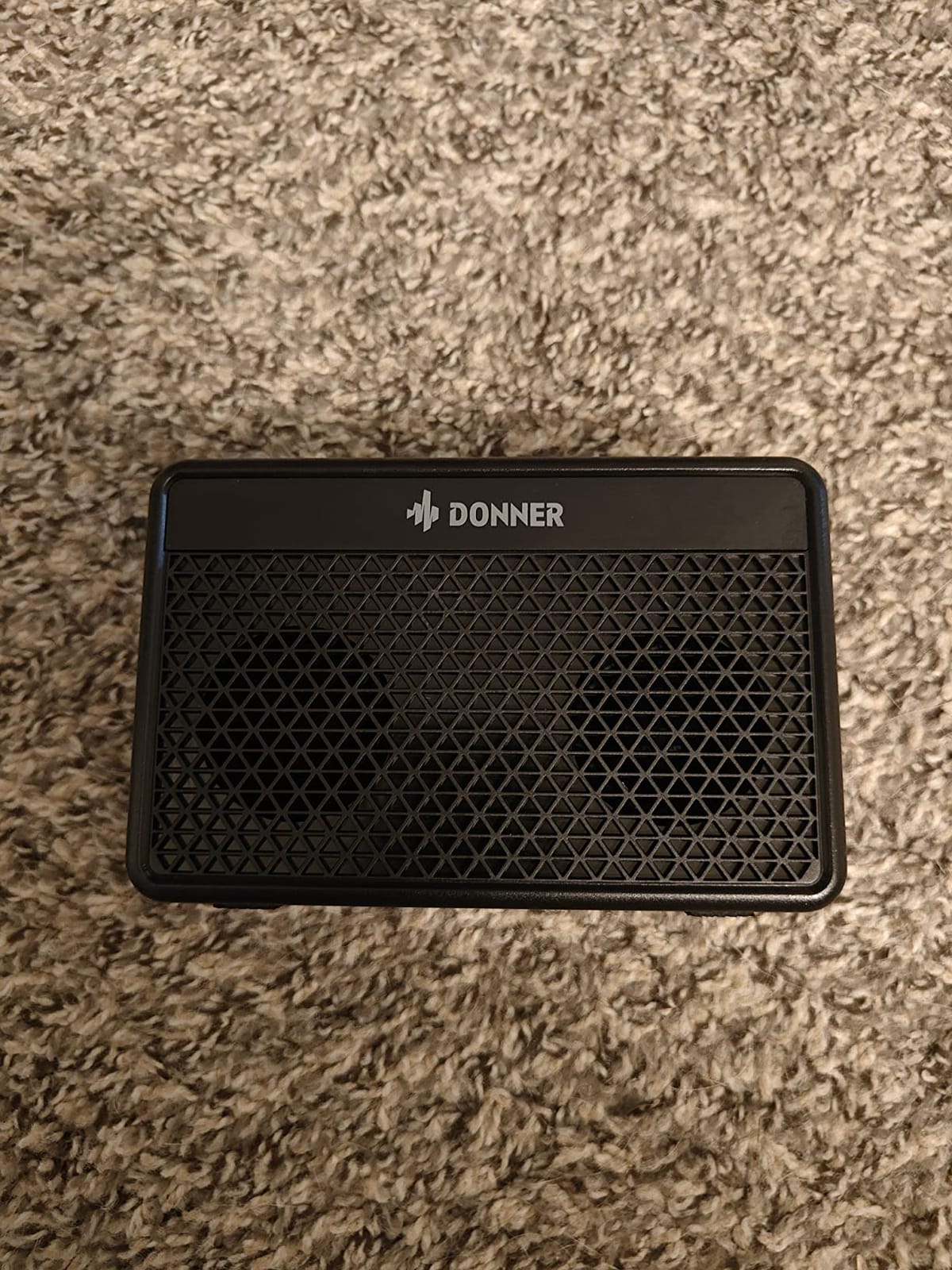 Donner Mini Electric Guitar Amp DA-10, 5W Portable Small Guitar Amplifier | Small Electric Guitar Amplifier, Practice Combo Amp, Two-Tone Channels, Compact One-Hand Size customer photo 2