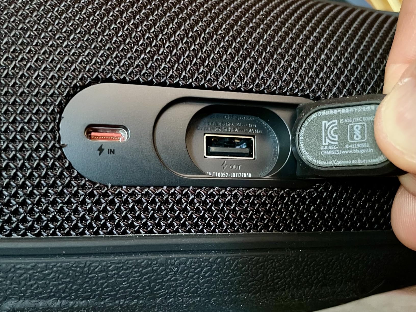 JBL Charge 5 - Portable Waterproof Speaker - Black | Bold JBL Original Pro Sound, 20 hours of playtime, IP67 waterproof and dustproof, Wireless Bluetooth Streaming customer photo 1