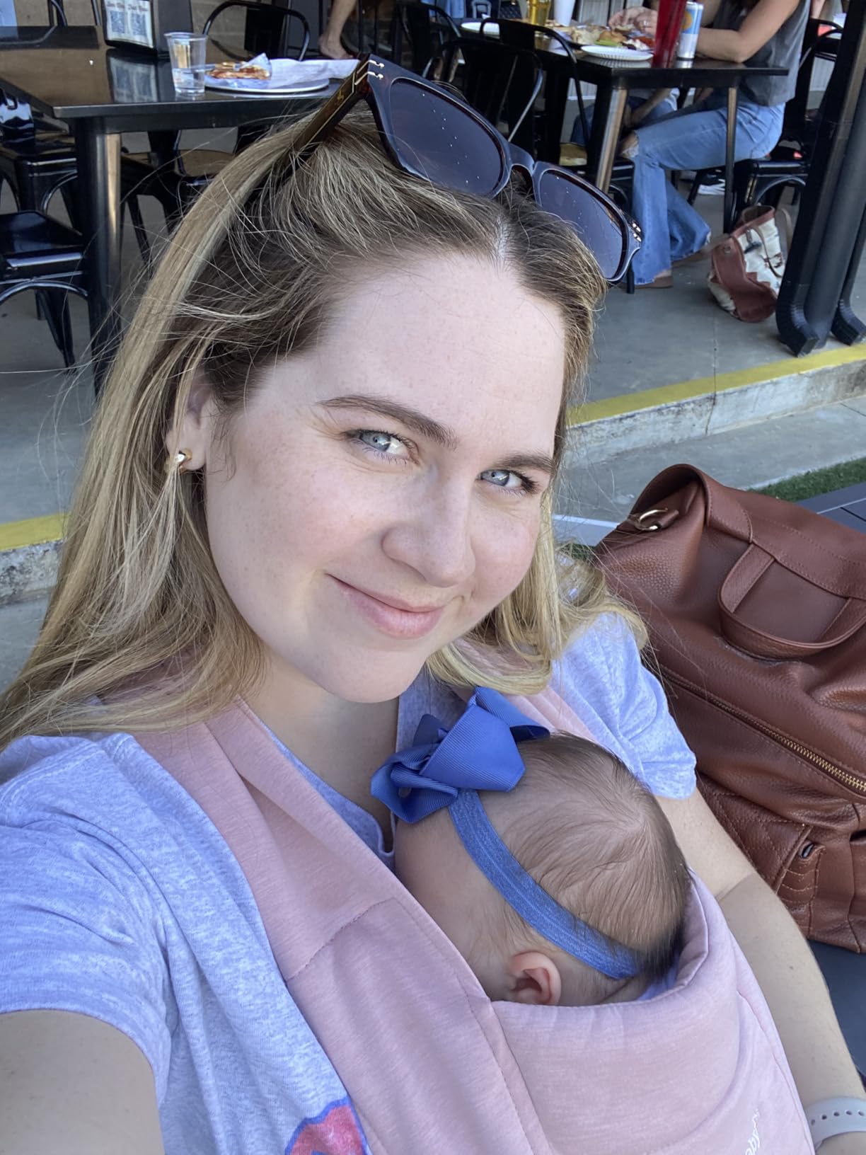 Ergobaby Embrace Newborn Baby Carrier for Infants 0-12 Months | Ergonomic 2-Position Infant Carrier with Head and Neck Support, Hip-Healthy Positioning, Fits 7-25 lbs, Cream customer photo 2