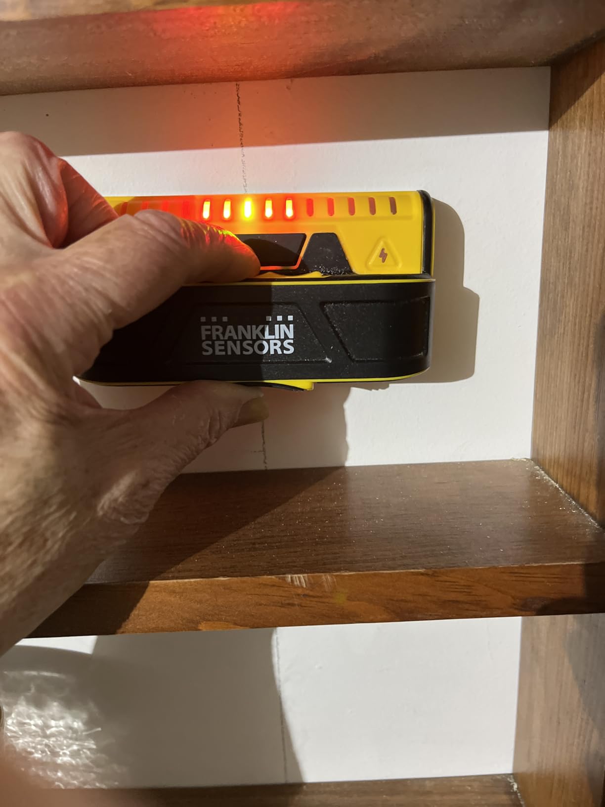 Franklin Sensors ProSensor M150/X990 9-Sensor Stud Finder, AC Wire Warning | Accurate Stud Finder Wall Scanner With Electric Wire Finder, Wood and Metal Stud Detector, Made in the USA customer photo 1