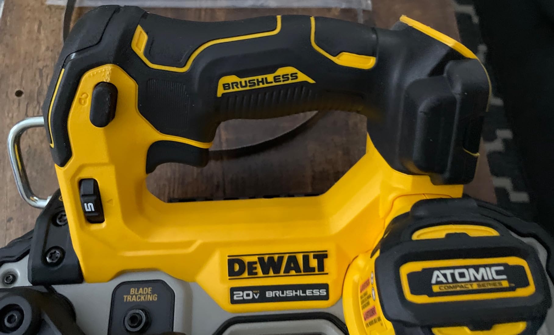 DEWALT ATOMIC 20V MAX Brushless Cordless 1-3/4 in. Compact Bandsaw, Bare Tool Only (DCS377B) customer photo 1