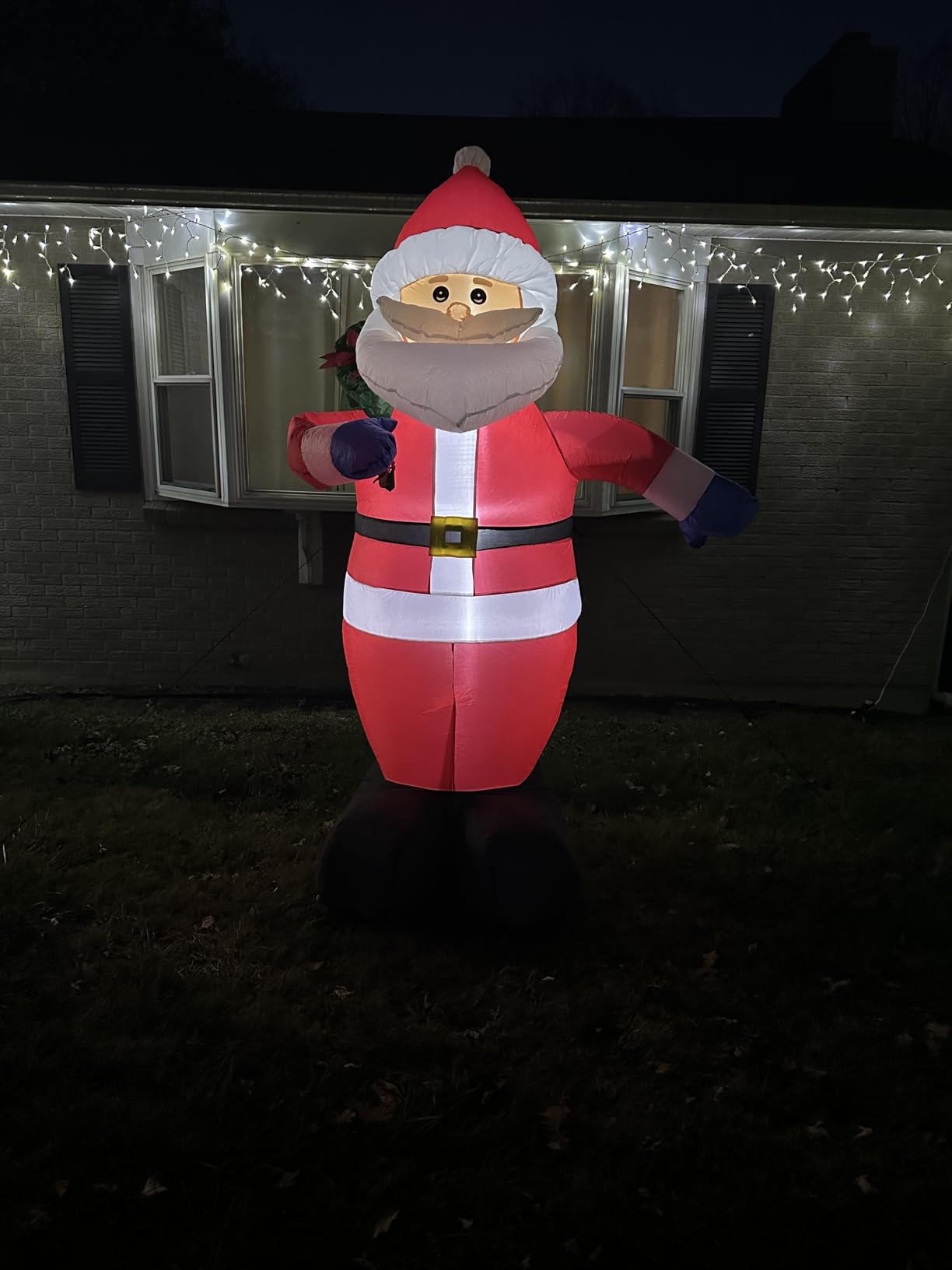 8 FT Christmas Inflatables Santa Claus Outdoor Decorations, Blow Up Santa Claus with Gifts Bag, Big Santa Carrying Presents Sack, Built-in LED Light, Xmas Outside Decor for Front Back Yard Garden Lawn customer photo 1