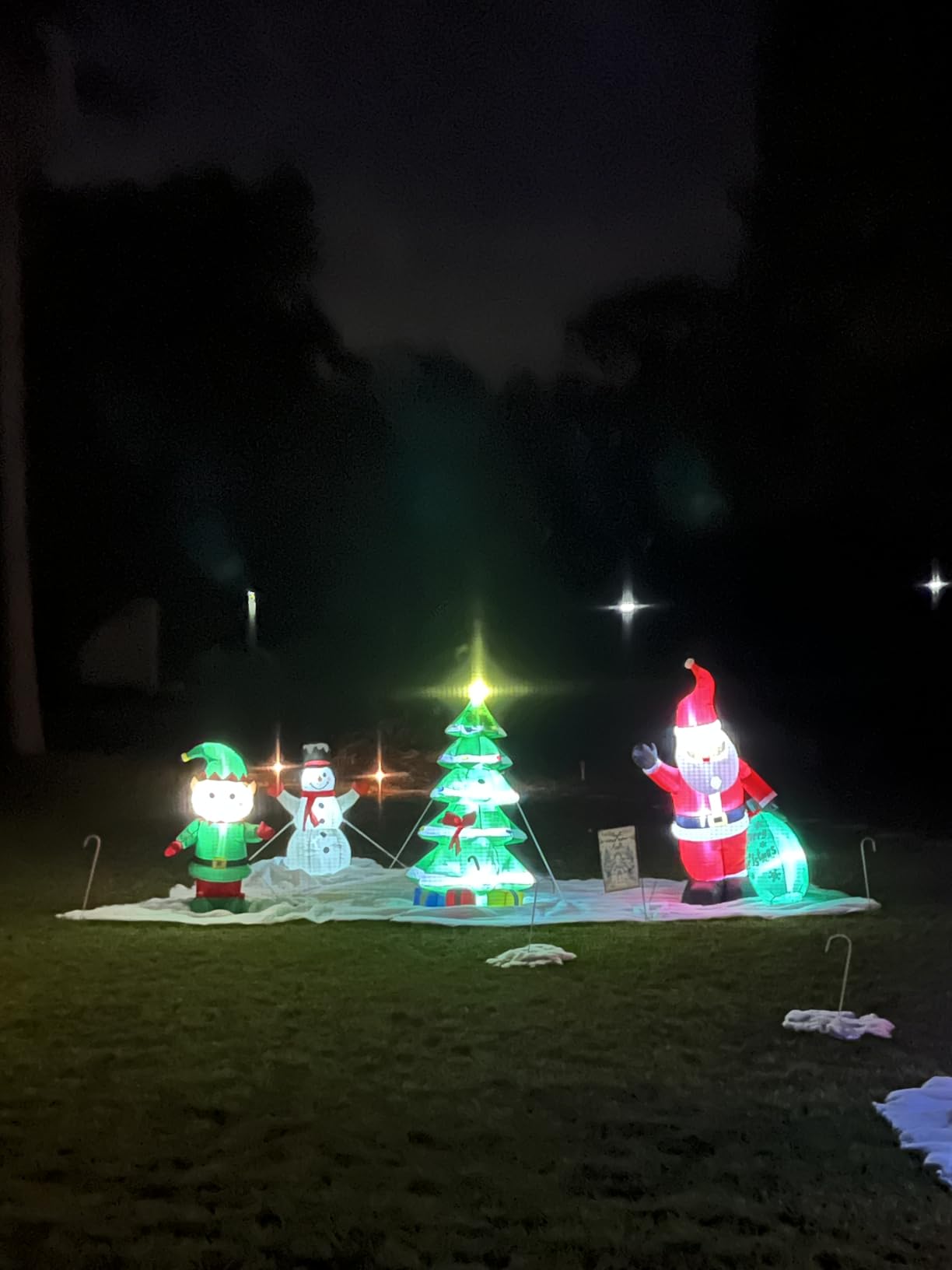 8FT H Christmas Inflatable Giant Snowman with Build-in LED Lights, Blow up Christmas Inflatable Outdoor Indoor Decorations Large Party Yard Decoration customer photo 1