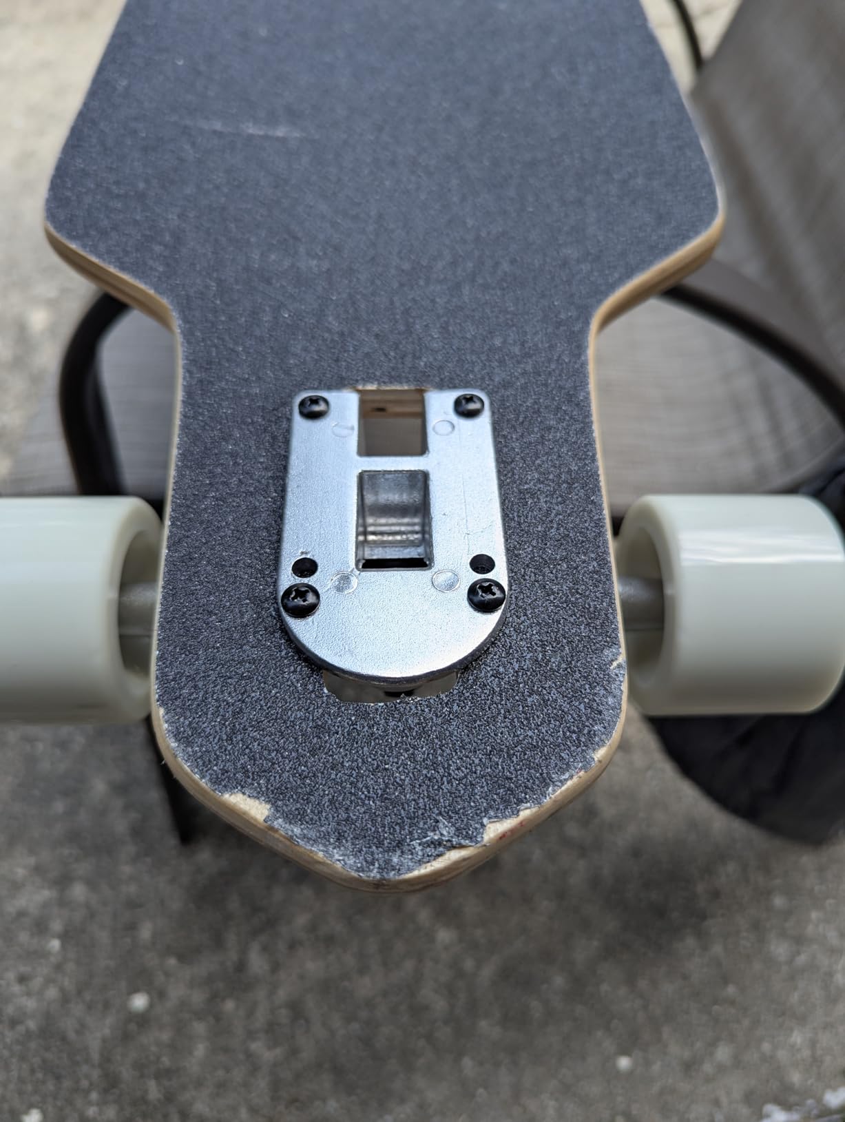 VOLADOR Urban Freeride Pro Longboard Cruiser 40inch | Canadian Maple Wood Deck & Forged Reverse Kingpin Truck | Drop Through Longboard Complete Setup for Urban Commuting customer photo 1