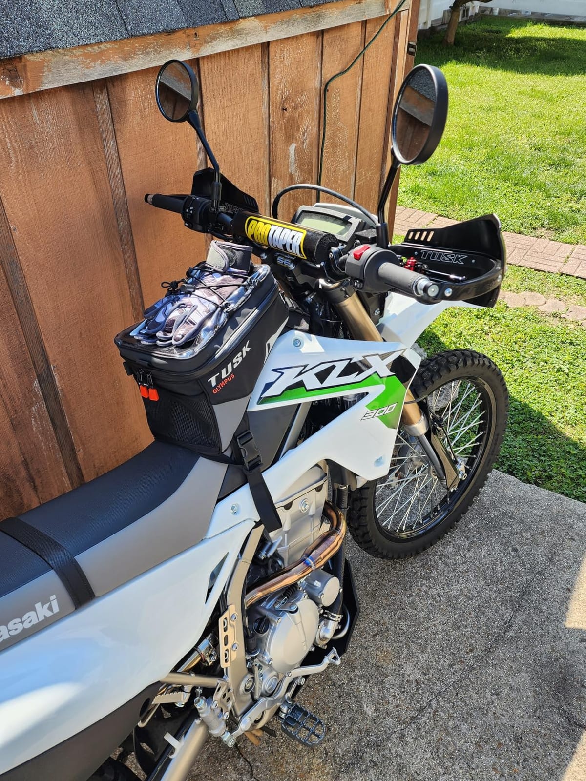 TUSK Olympus Tank Bag Large - 8L Motorcycle Luggage, Black/Grey, Waterproof Zippers, Phone Map Pocket, Fits ADV, Dual Sport, Touring, and Dirt Bikes customer photo 2