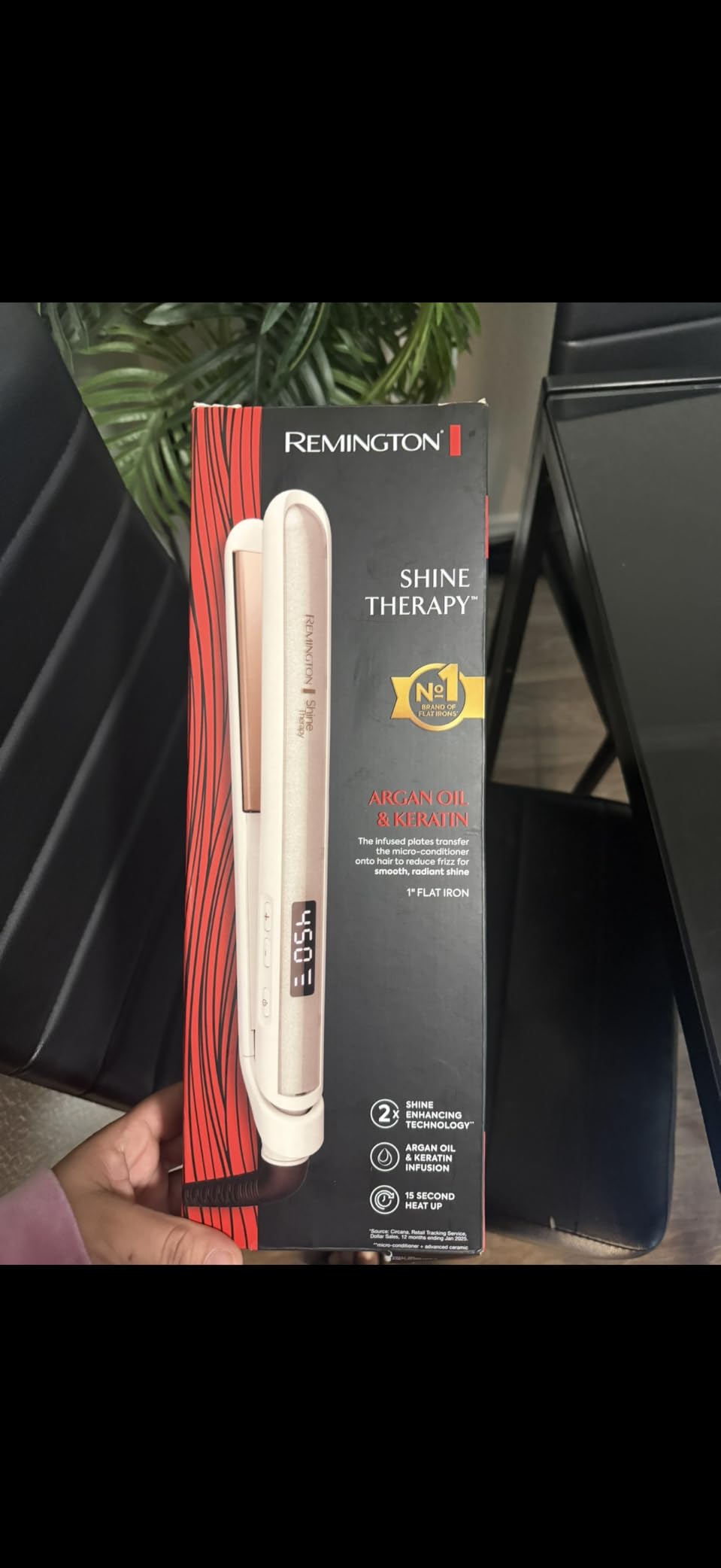 Remington Shine Therapy 1 Inch Hair Straightener, Argan Oil & Keratin | Keratin ceramic plates deliver smooth results; this flat iron reduces frizz for ideal hair styling. customer photo 1