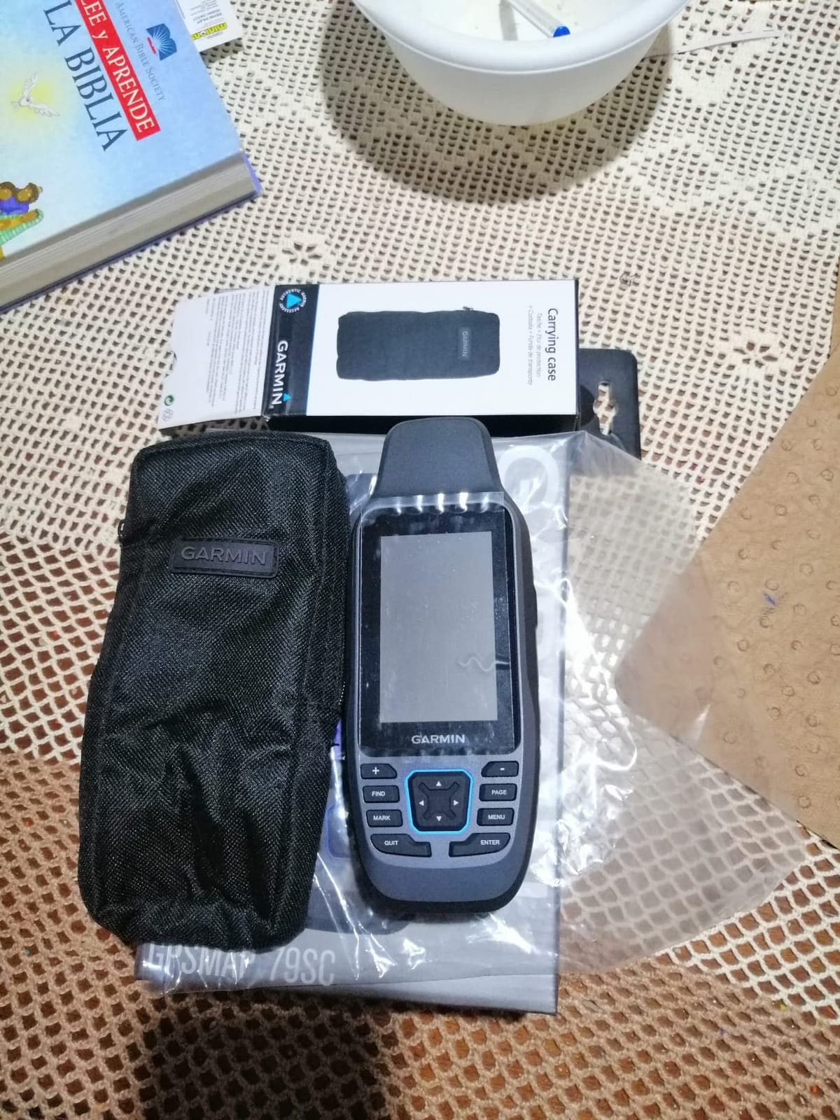 Garmin GPSMAP 79sc, Marine GPS Handheld with BlueChart g3 Coastal Charts, Floats in Water customer photo 2