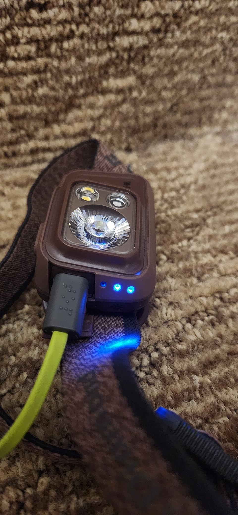 Black Diamond Spot 400-R Headlamp, Rechargeable, Dimmable, 400 Lumens, Red Night Vision, Brightness Memory, PowerTap, Battery Meter Tracks Runtime, Integrated Rechargeable Battery (Graphite) customer photo 2