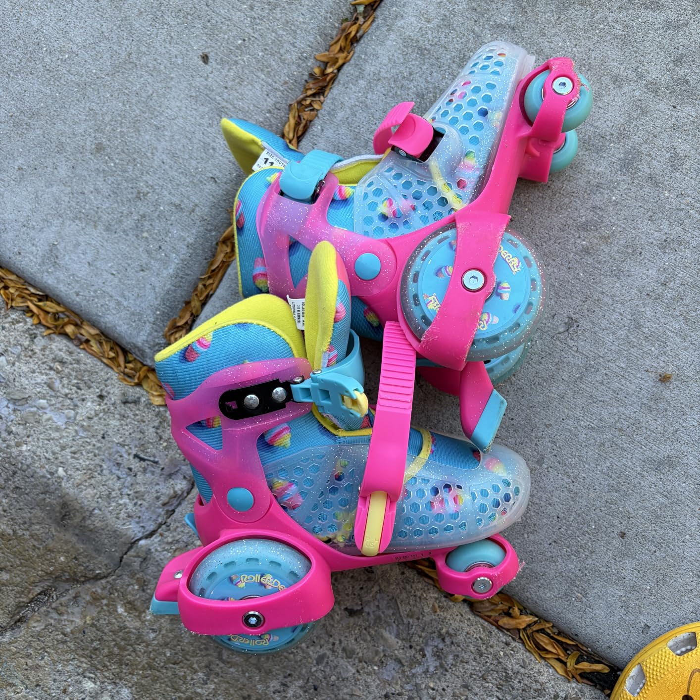 Fun Roll Beginner Roller Skates by Roller Derby, Adjustable Sizing, Skates for Kids, Toddlers, Boys, Girls customer photo 1