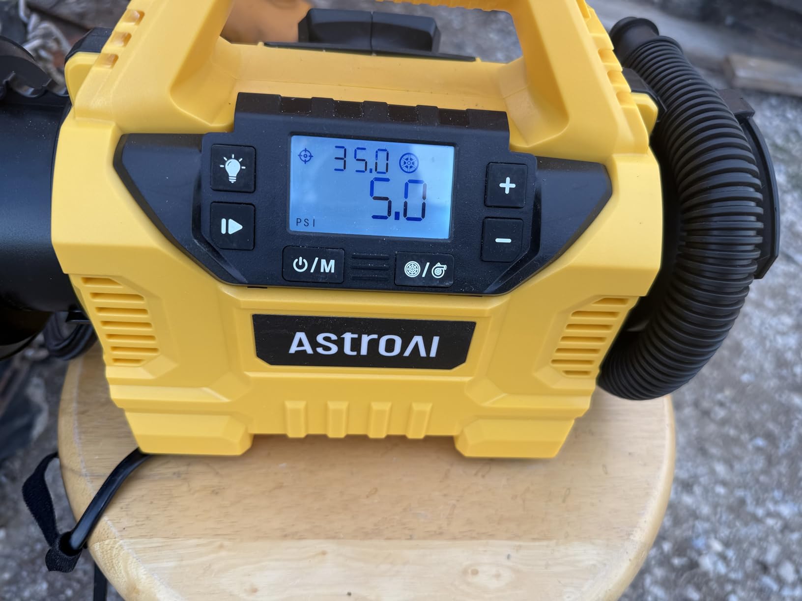 AstroAI MC3 Tire Inflator Portable Air Compressor, 3 Power Sources:Cordless/110V AC/12V DC, 160PSI Fast Inflation Air Pump with Dual Motors, Auto Shut-off for Cars,SUVs, Air Mattress Inflator/Deflator customer photo 2