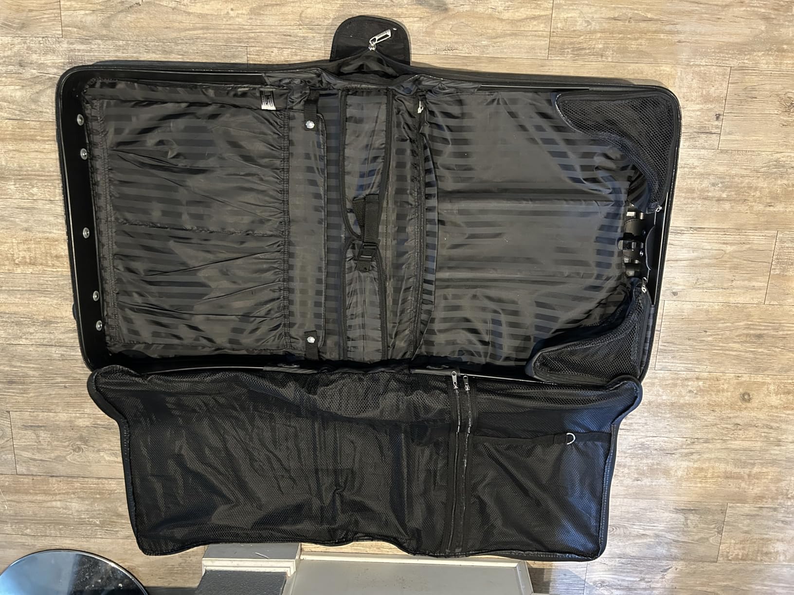 DELSEY Paris Helium DLX, Rolling Garment Bag with Wheels, Black | Checked In Travel Garment Bag, Lightweight Construction, Spinner Wheels, SECURITECH Zip, Suit and Dresses Rolling Travel Bag customer photo 1