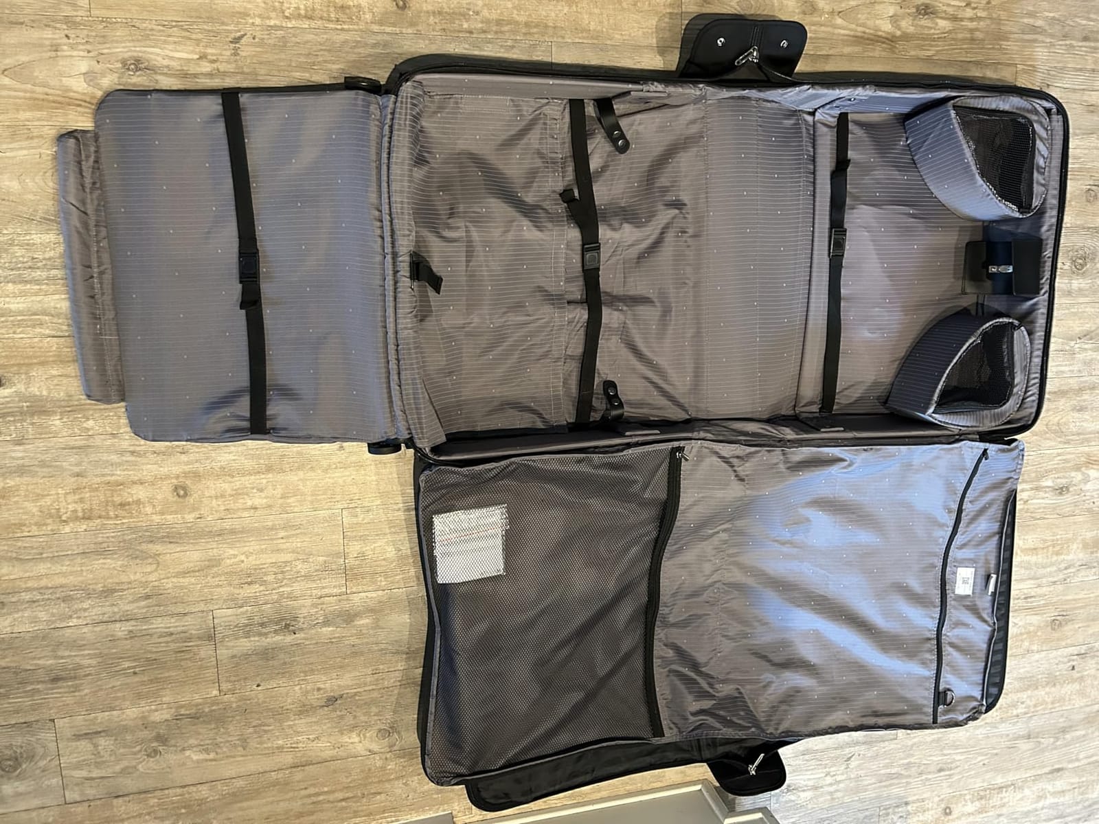 DELSEY Paris Helium DLX, Rolling Garment Bag with Wheels, Black | Checked In Travel Garment Bag, Lightweight Construction, Spinner Wheels, SECURITECH Zip, Suit and Dresses Rolling Travel Bag customer photo 2