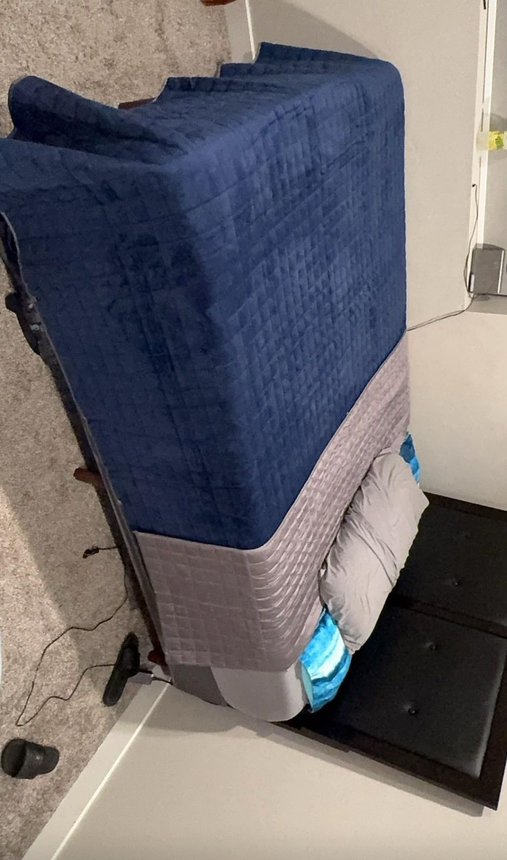 YnM Cooling Weighted Blanket for Adults, 20lbs Heavy Bed Throw for One Person of 190lbs, Perfect for Hot Sleepers or Warm Climates with Cooling Rayon/Glass Beads(60x80 Inches,Queen Bed, Blue Grey) customer photo 1