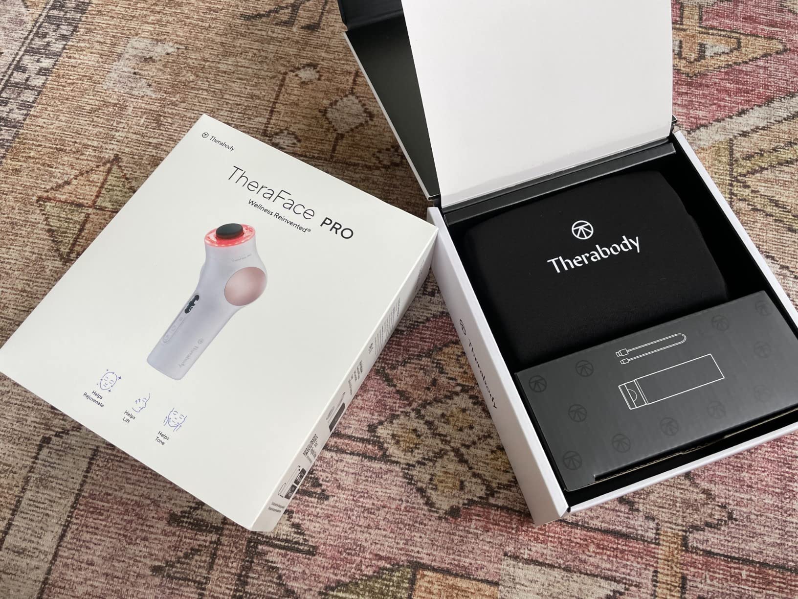 TheraFace Therabody TheraFace PRO - Microcurrent Facial Device, 8-in-1 Compact Face Massager & Facial Sculpting Tool with Light Therapy for Skin Tightening, Anti Wrinkle, Anti Aging & Skin Care (White) customer photo 1