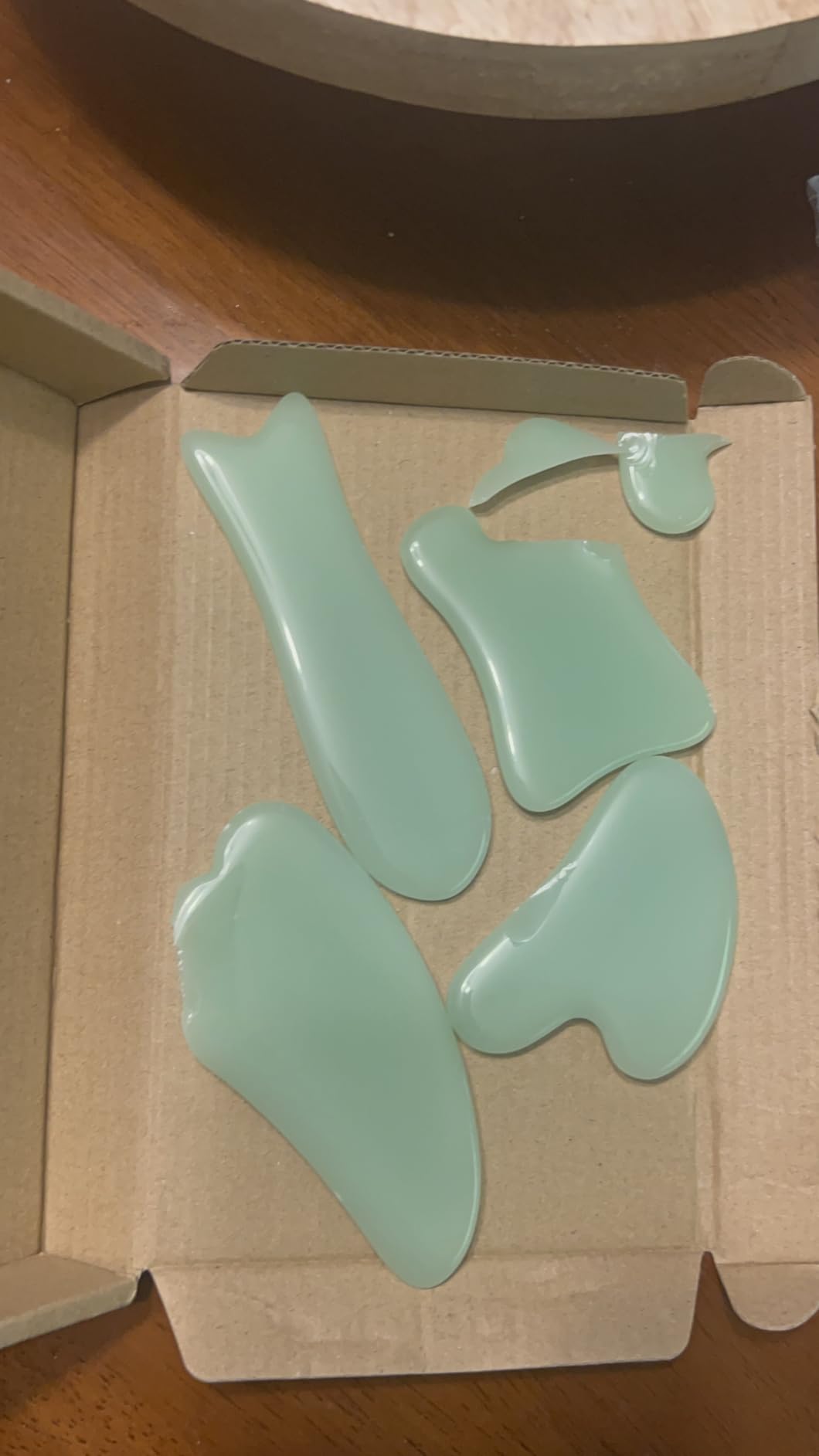 Treela 5 Pcs Gua Sha Facial Tool Set Body Massage Tool, Jade, Resin, Green customer photo 2