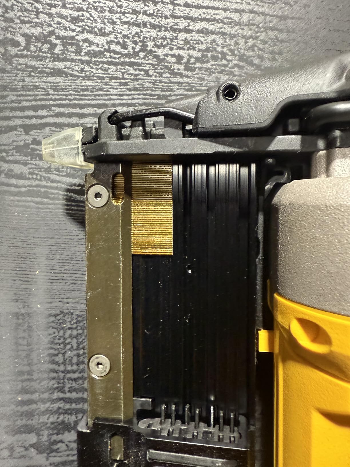PIN NAILER CMPCT 20V 23G - ATOMIC 20V MAX Brushless Cordless 23 Gauge Pin Nailer customer photo 2
