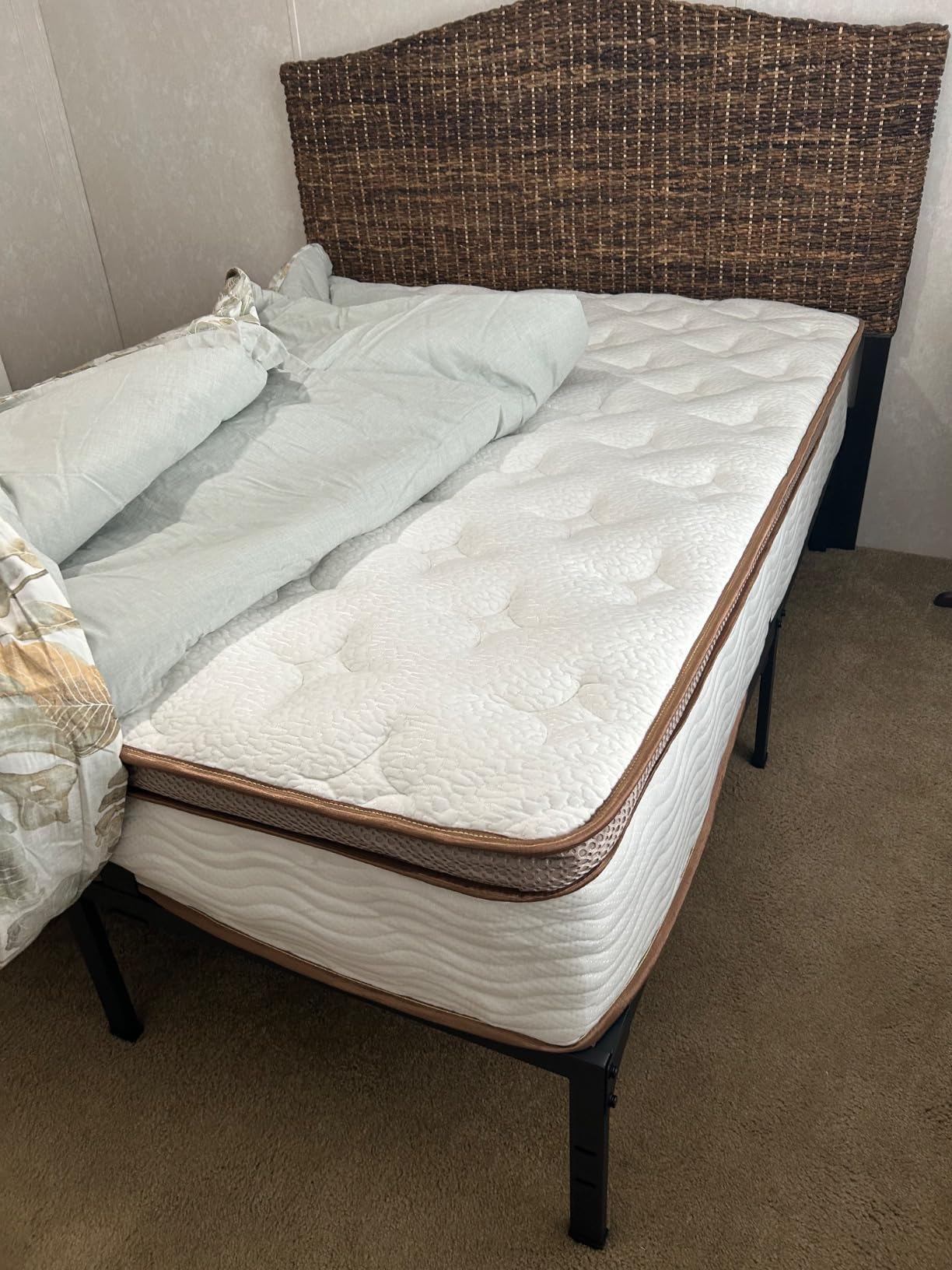 Yitong Angel 14 Inch Queen Size Bed Frame,3500 lbs Heavy Duty Metal Platform, Mattress Foundation with Steel Slat Support/No Box Spring Needed/Noise Free/Non-Slip/Easy Assembly customer photo 2