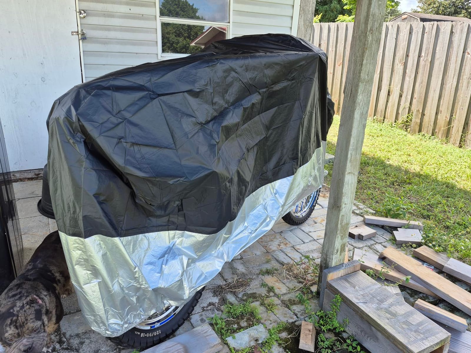 Motorcycle Covers, Outdoor Waterproof Motorbike Covers | with Lock-Holes & Storage Bag, Fits up to 96.5
