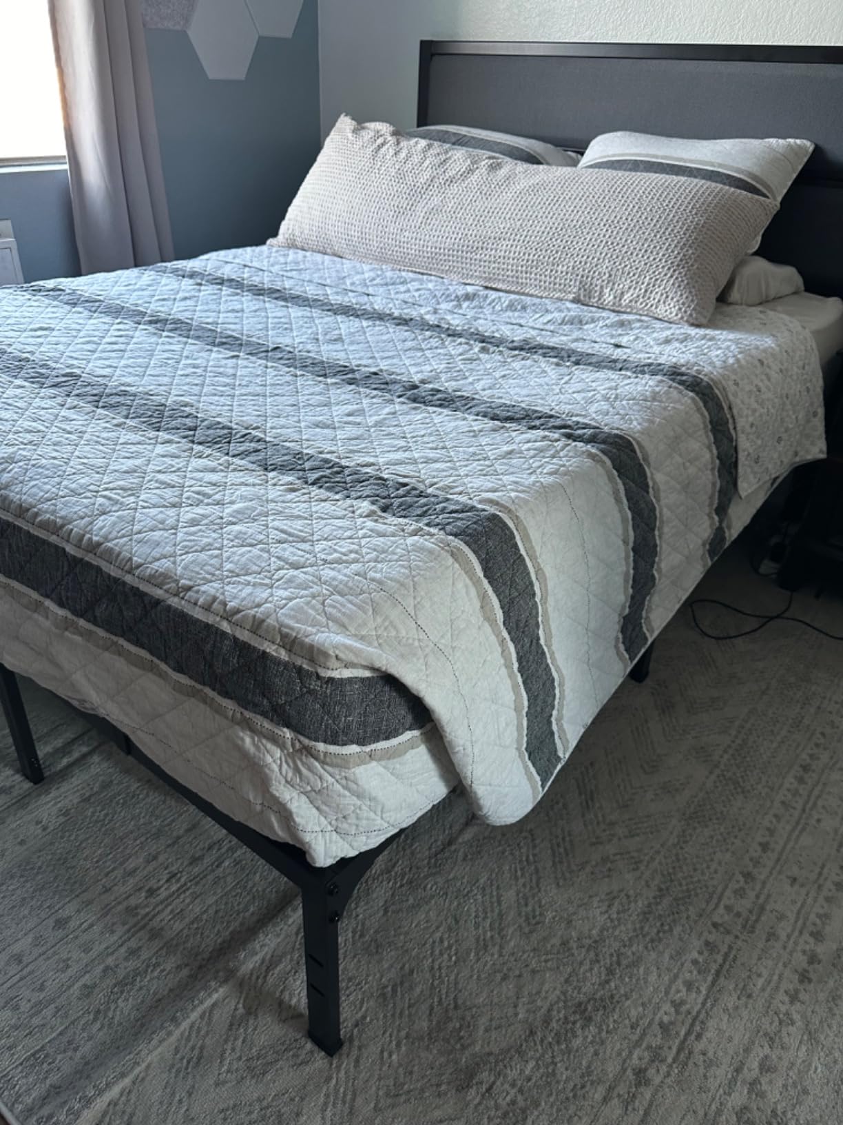 FUIOBYVV Queen Bed Frame, 14 Inch Heavy Duty Metal Platform Bed Frame Queen Size Support Up to 3500 lbs, No Box Spring Needed,Headboard Holes,Steel Slat Support,Noise Free,Easy Assembly customer photo 1