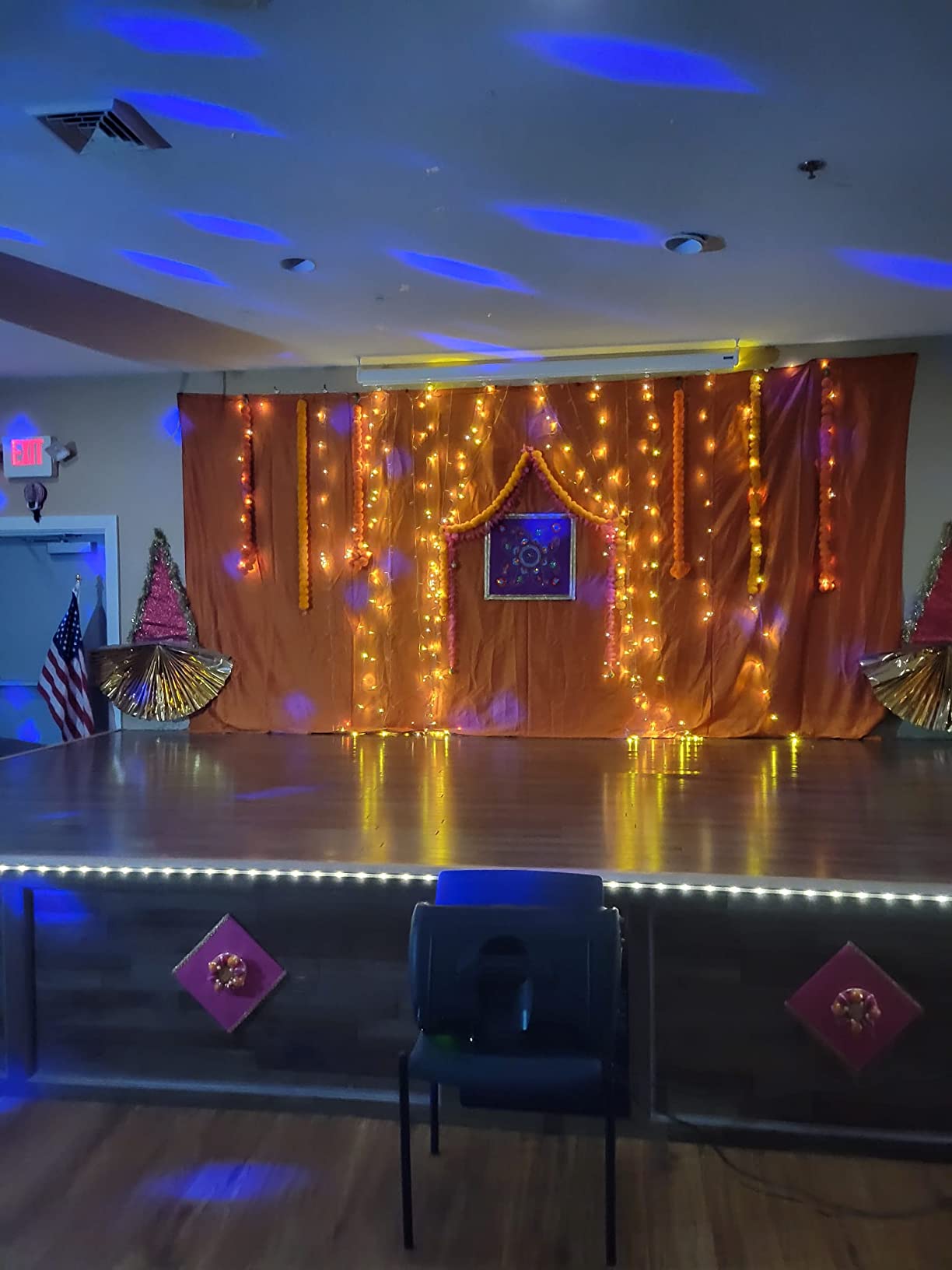 Telbum DJ Lights with Stand, 5 in 1 Party Bar Light Set with Rotating Ball, Strobe, UV, Colorful LED Par Light and Pattern, Sound Activated DJ Lighting System for Disco Stage Gig Band Wedding customer photo 2