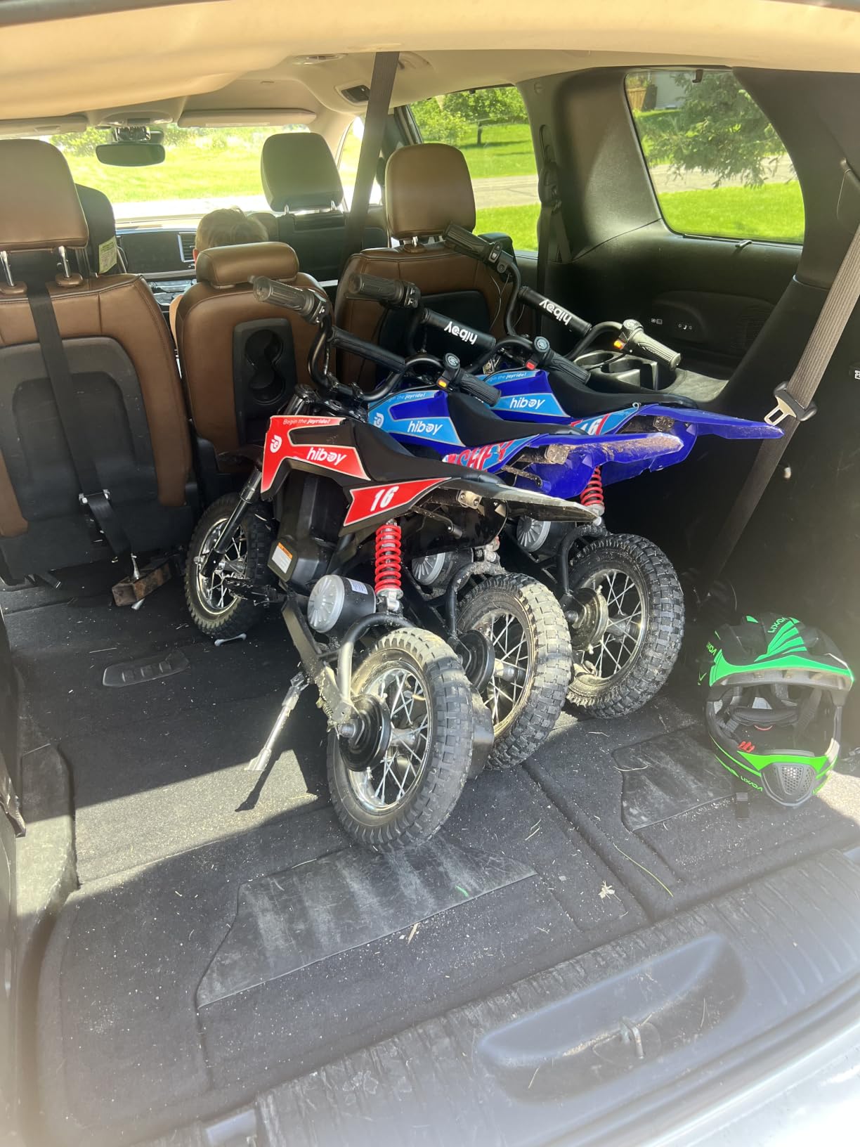 DK1 36V Electric Dirt Bike for Kids, 300W & 15.5 MPH, Ages 3-10 | Up to 13.7 Miles Long Range, 3 Safety Speed Modes, Hydraulic Suspension & Solid High Carbon Steel Frame Ride On Toy customer photo 2