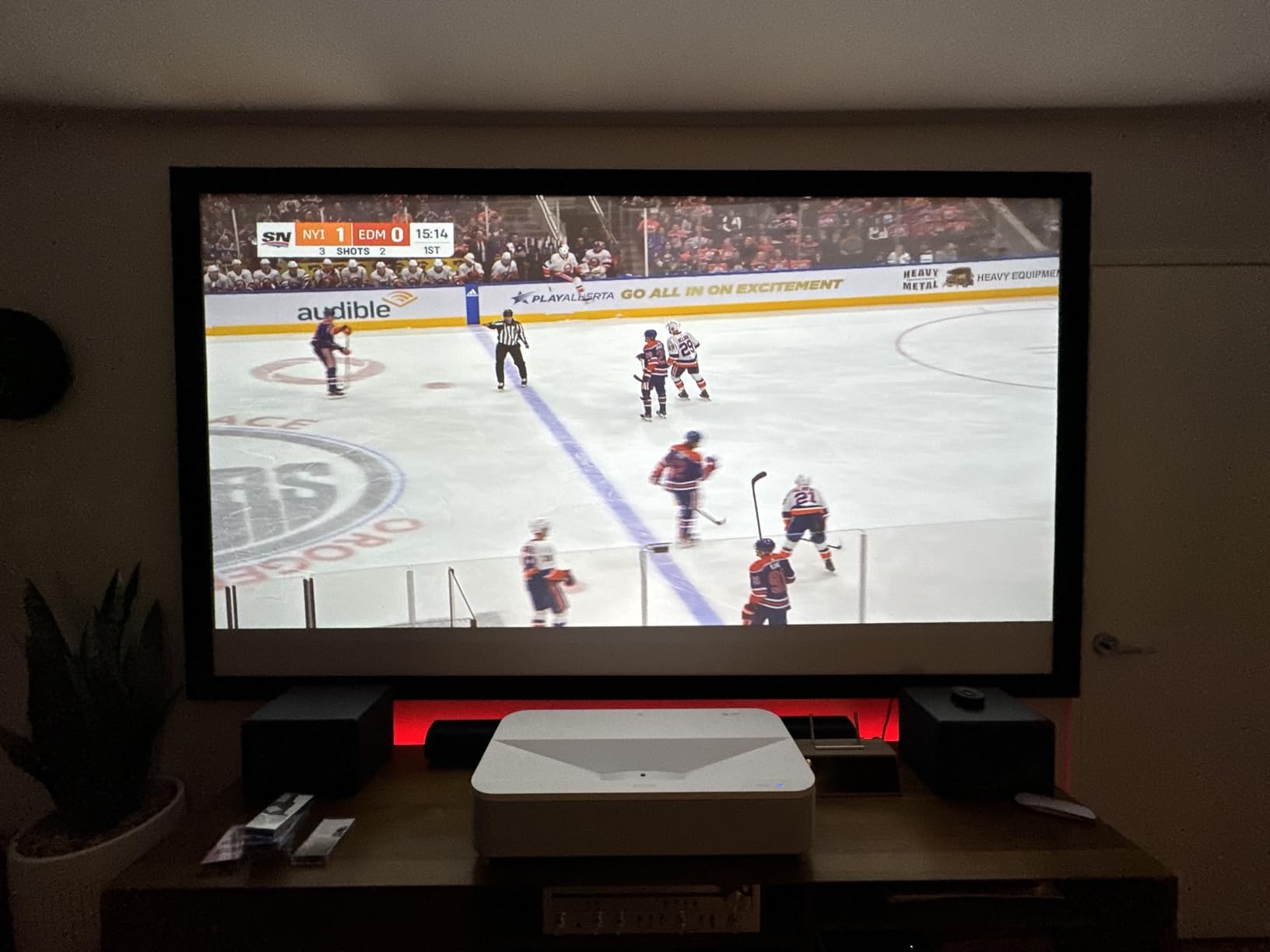 Epson EpiqVision LS800 4K PRO-UHD Ultra Short Throw Laser Projector customer photo 2