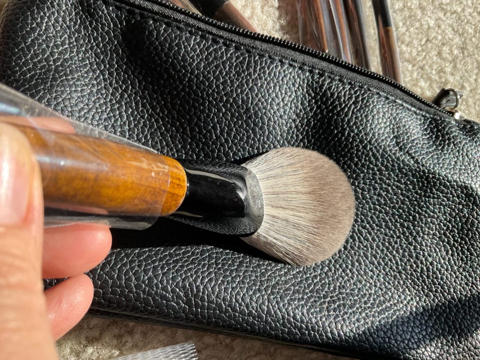 ENZO KEN Deluxe Professional Natural Goat Hair Makeup Brush Set with Roll up Bag, Pony Hair Make up Brushes Set, Natural Bristle Makeup Brush with Walnut Wooden Handle, 24 Pcs Full Cosmetic Brushes customer photo 2