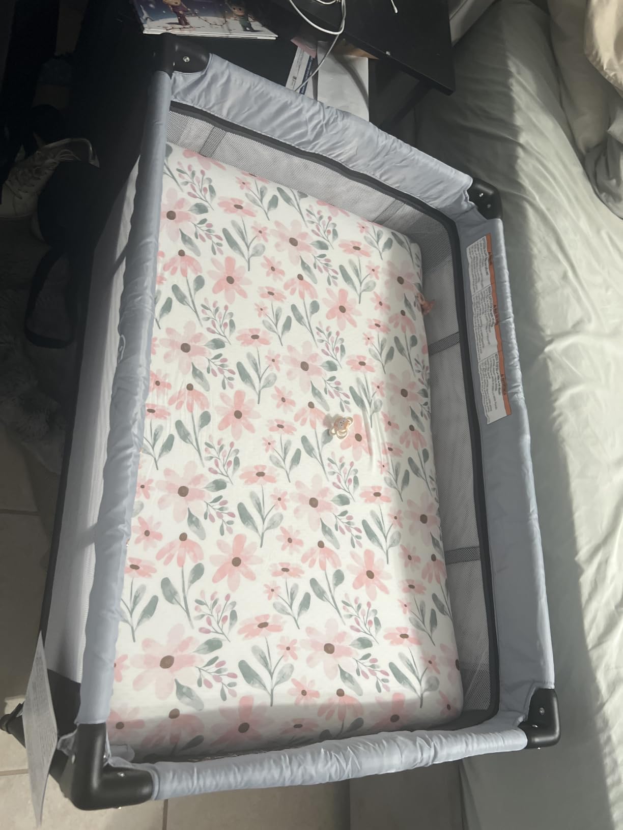 Dream On Me Zazzy Portable Baby Playard with Bassinet, Travel Carry Bag | Converts from Bassinet to Playard, For Infants & Toddlers, Quick Fold & Compact for Indoor, Outdoor & Travel, ASTM, Gray customer photo 2