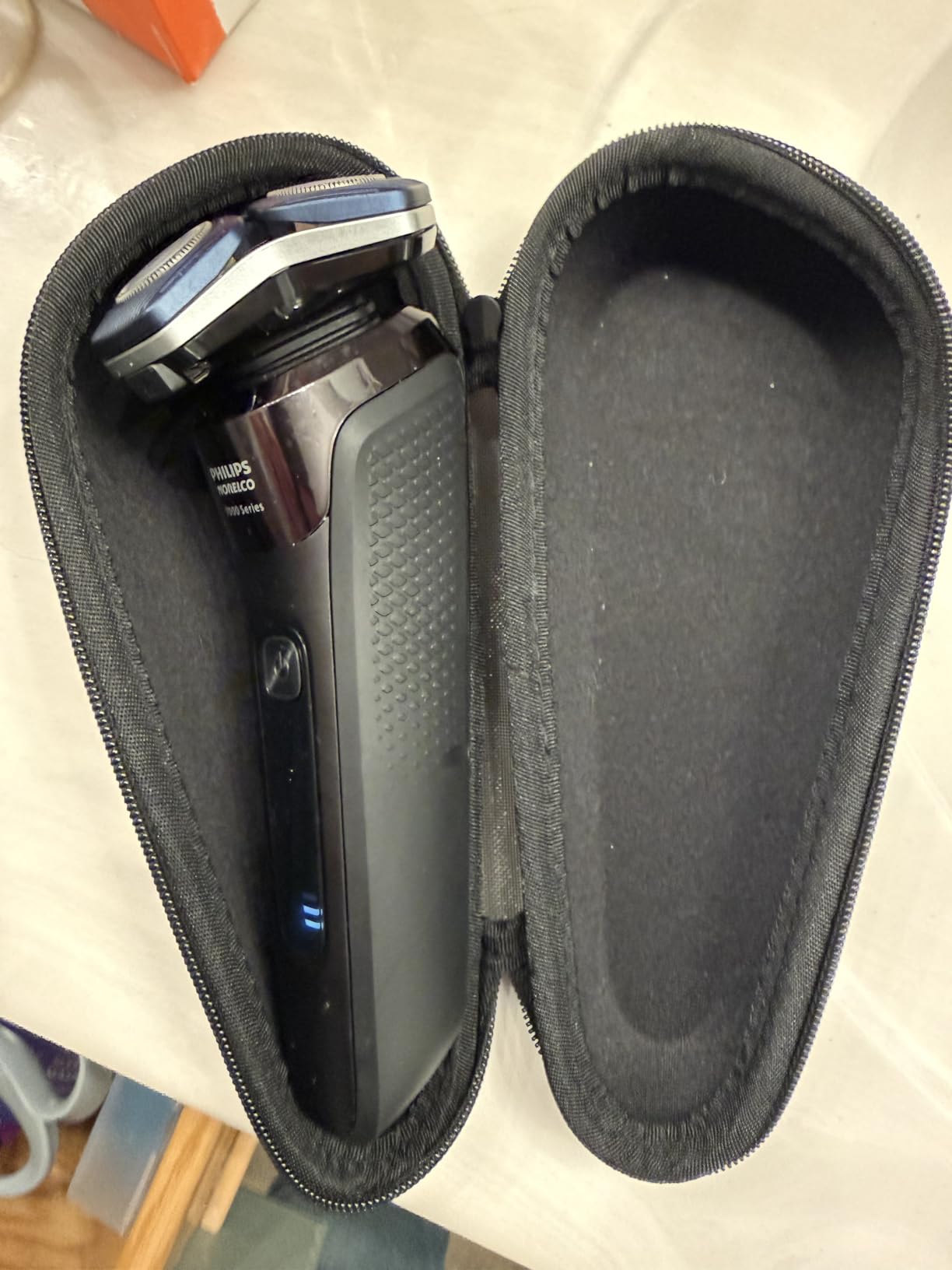 Philips Norelco 7600 Electric Shaver, Black | 45 SteelPrecision Blades, SenseIQ Technology, Nano SkinGlide coating, 360° Flexible Heads, Quick Clean Pod, S7886/84 customer photo 2