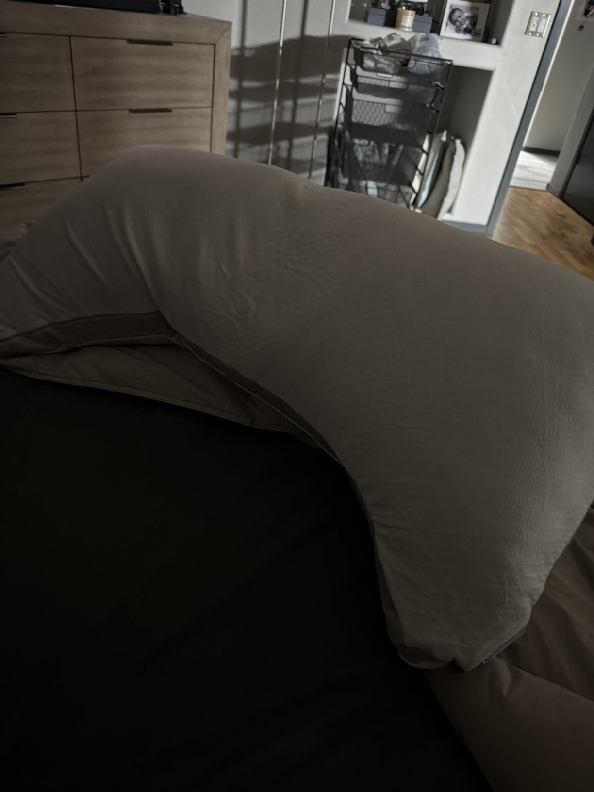 Coop Home Goods Cool+ Cut-Out Adjustable Pillow Queen with Cooling Gel & Shoulder Cut-Out for Head Support, Side Sleeper Pillow, Neck Support for Sleeping, CertiPUR-US/GREENGUARD Gold customer photo 2