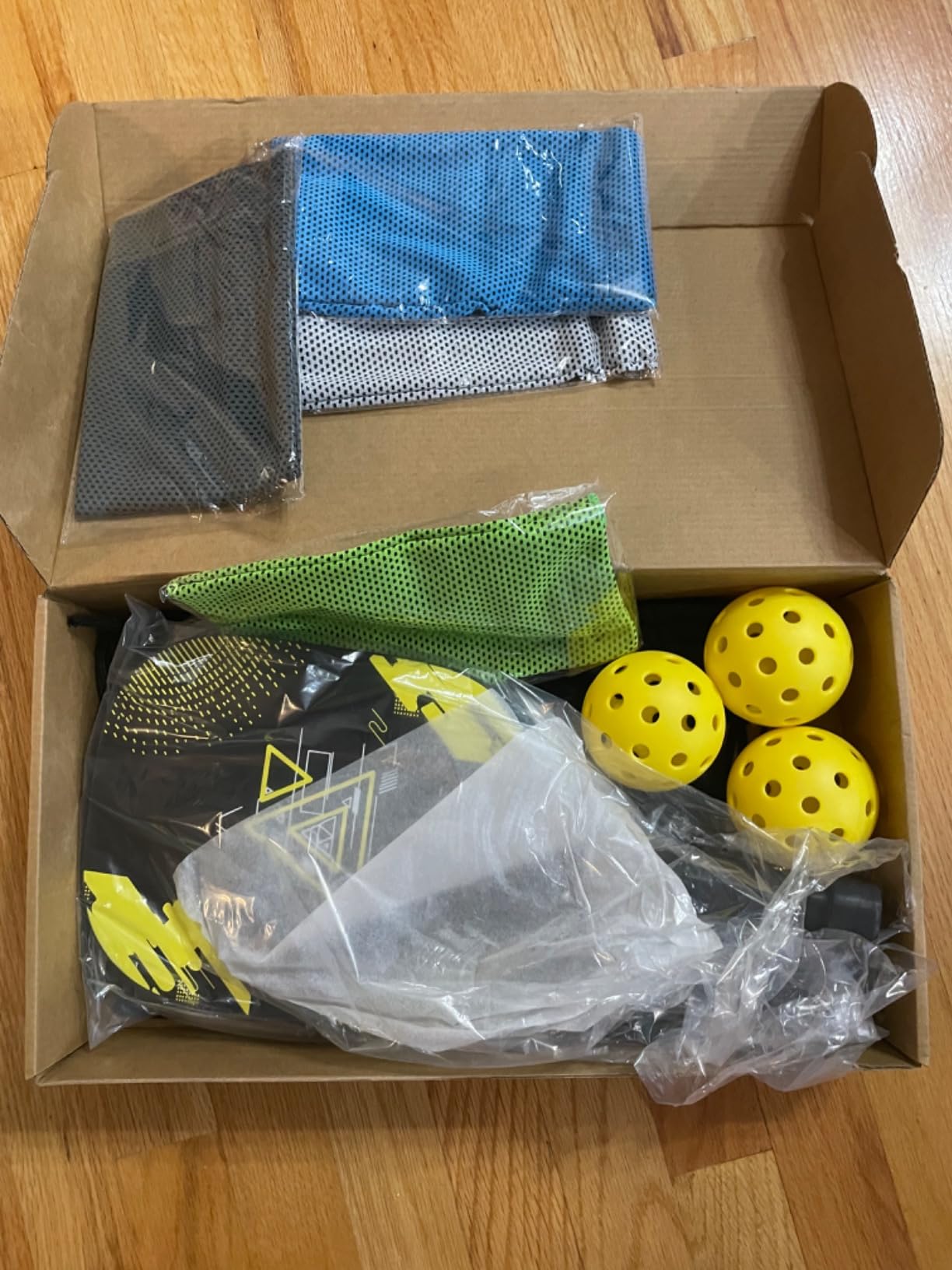 Pickleball Paddles Set of 4, Wood Pickleball Set with Comfort Grip | 4 Cooling Towels, 4 Pickleball Balls & Carry Bag. Cushion Grip Wood Paddle Set for Men, Women, Beginners customer photo 1