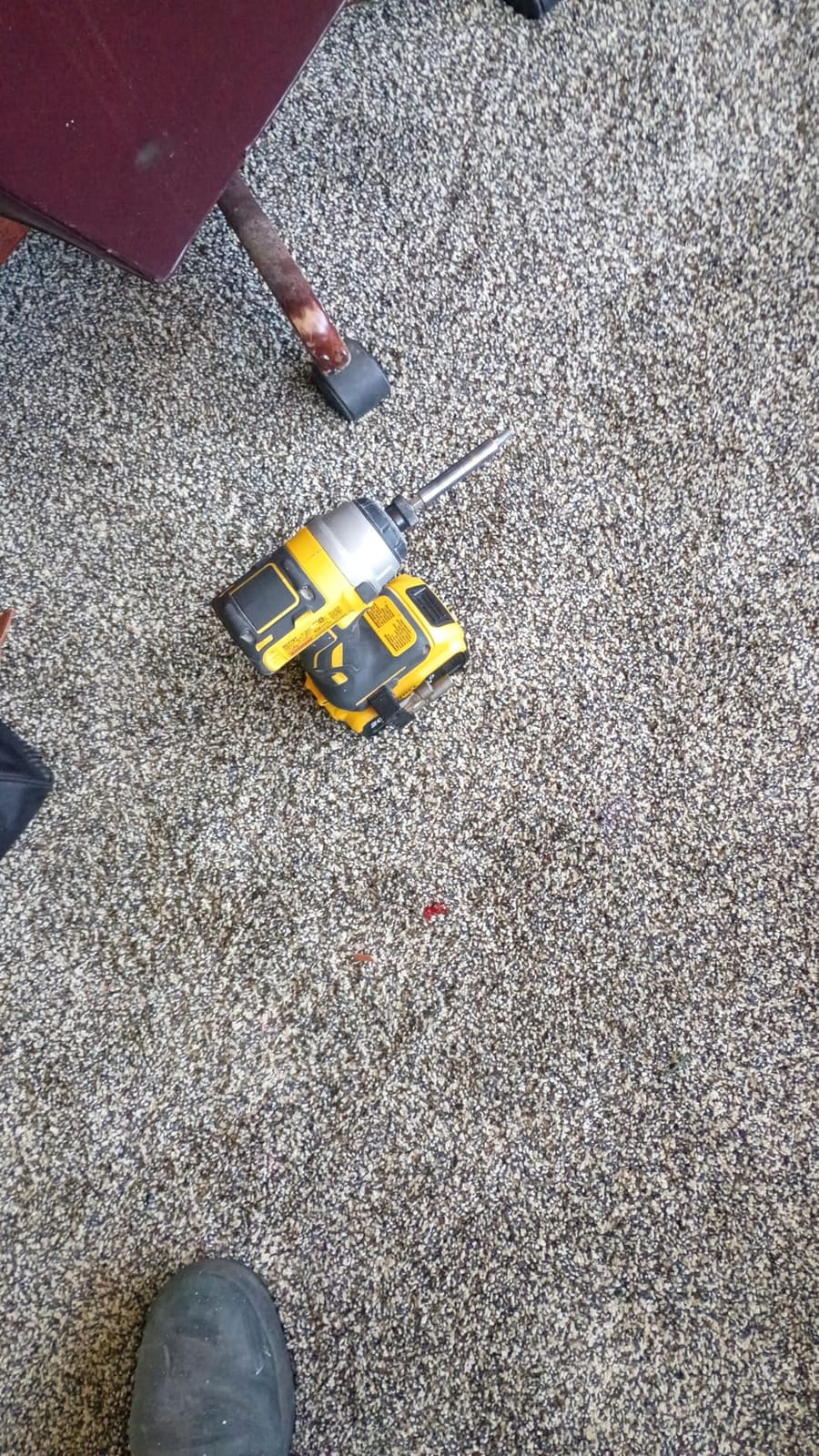 DEWALT 20V MAX Impact Driver, 1/4 Inch, Battery and Charger Included (DCF787D1) customer photo 1
