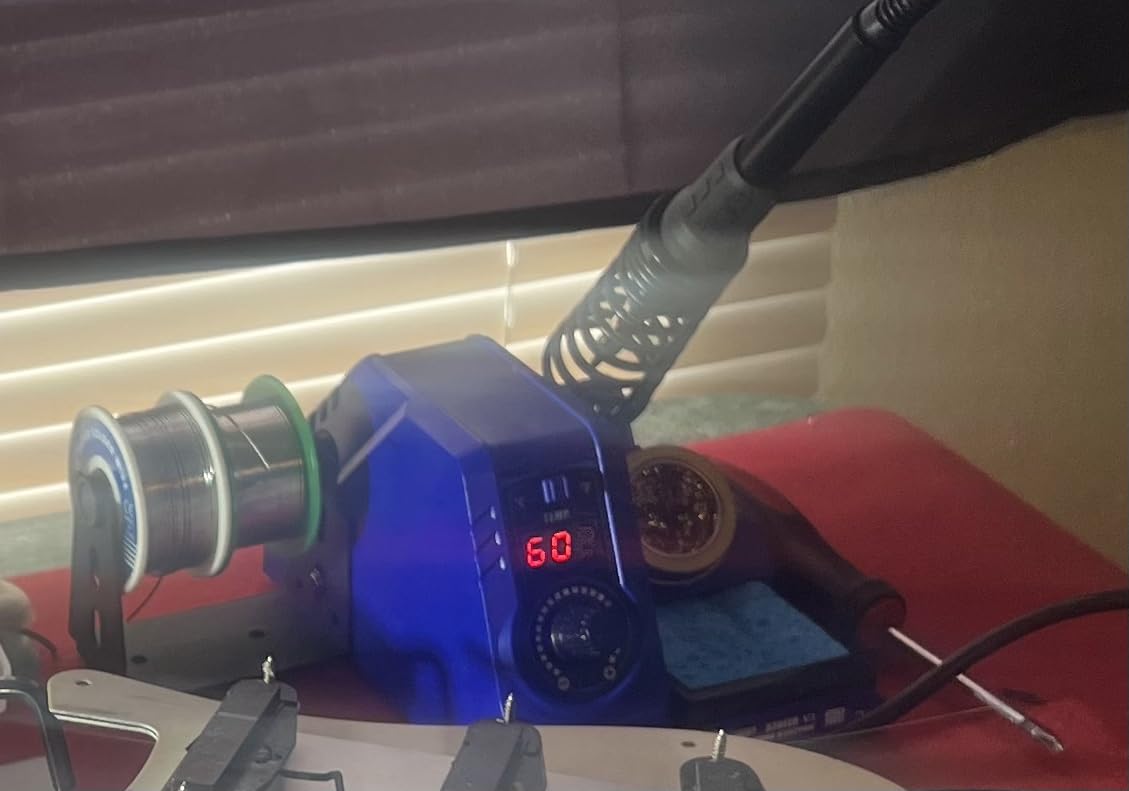 WEP 926LED V3 Soldering Station 130W MAX Soldering Iron Kit with Solder Wire, 5 Soldering Tips, Tweezers, Solder Sucker, Tip Cleaner, Temperature Control, Sleep Mode, C-F Conversion customer photo 2