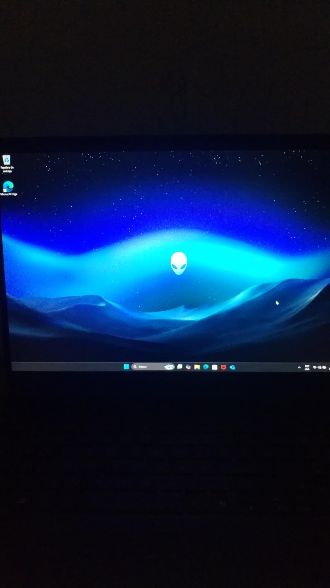 Alienware 16 Aurora Gaming Laptop, RTX 5050, Intel Core 7 240H customer photo 2