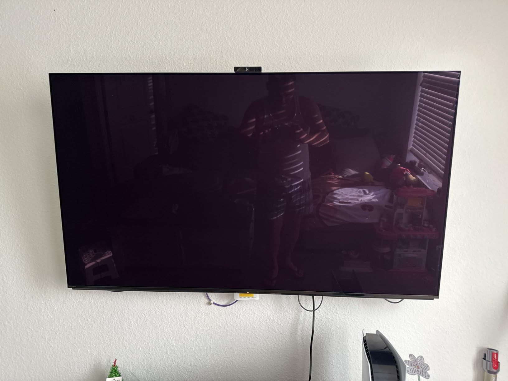 Sony QD-OLED 77 inch BRAVIA XR A95L Series 4K Ultra HD TV: Smart Google TV with Dolby Vision HDR and Exclusive Gaming Features for The PlayStation® 5 XR77A95L- Latest Model,Black customer photo 1