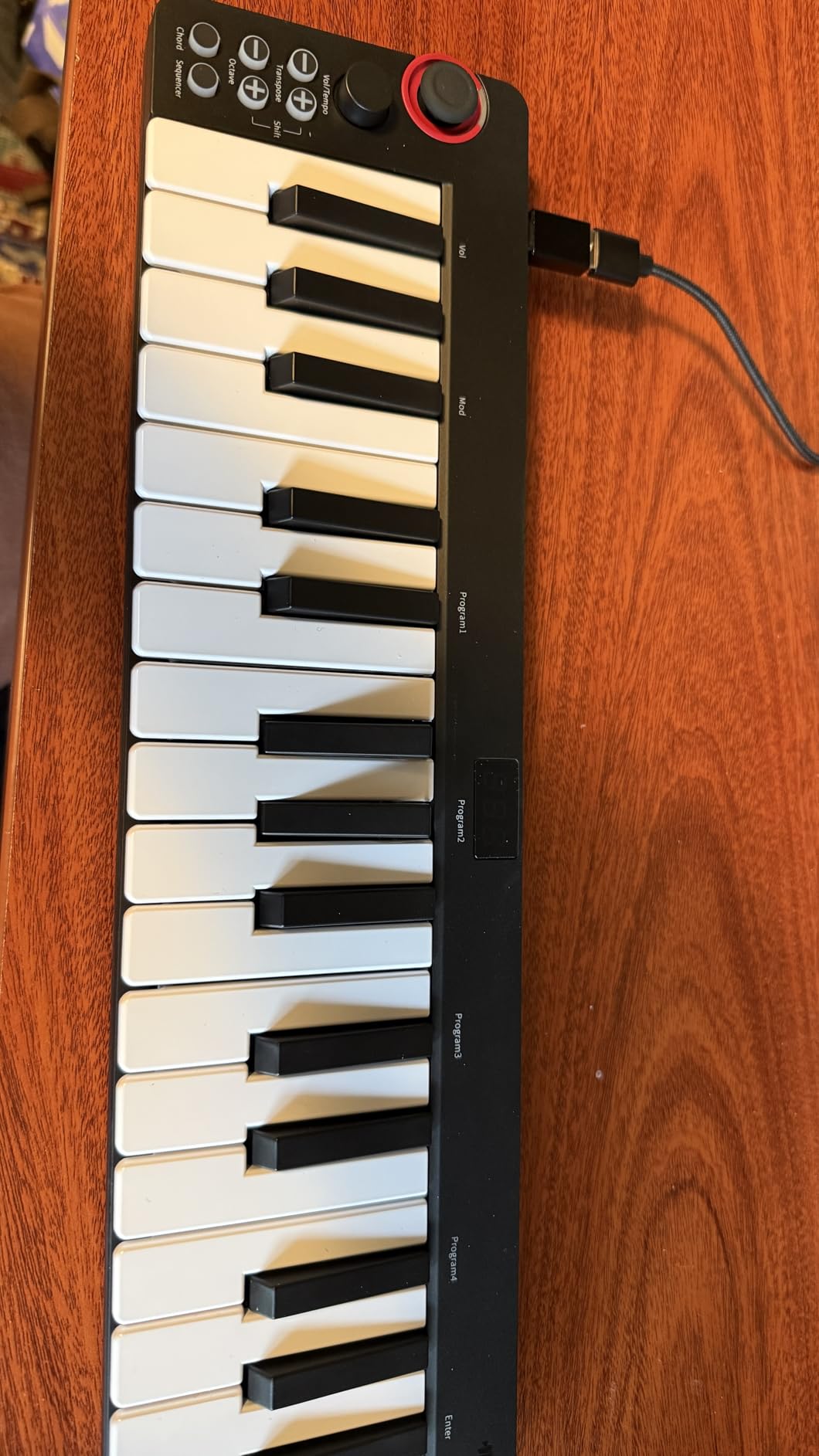 Donner Mini MIDI Keyboard N-25, 25 Key MIDI Controller Gifts for Beginners with Velocity-Sensitive Mini Keys Light-up Rocker Music Production Software, Small USB Controlador with 40 Teaching Courses customer photo 1