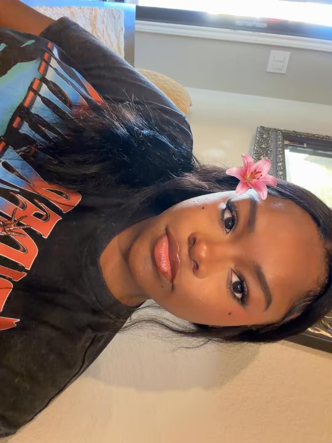 13x6 HD Lace Front Wigs Human Hair 200 Density Soft Silky Straight Human Hair Lace Frontal Wigs for Women Real 100% Virgin Hair Can Last 6-9 Months Life Straight Glueless Wigs Human Hair 28Inch customer photo 2