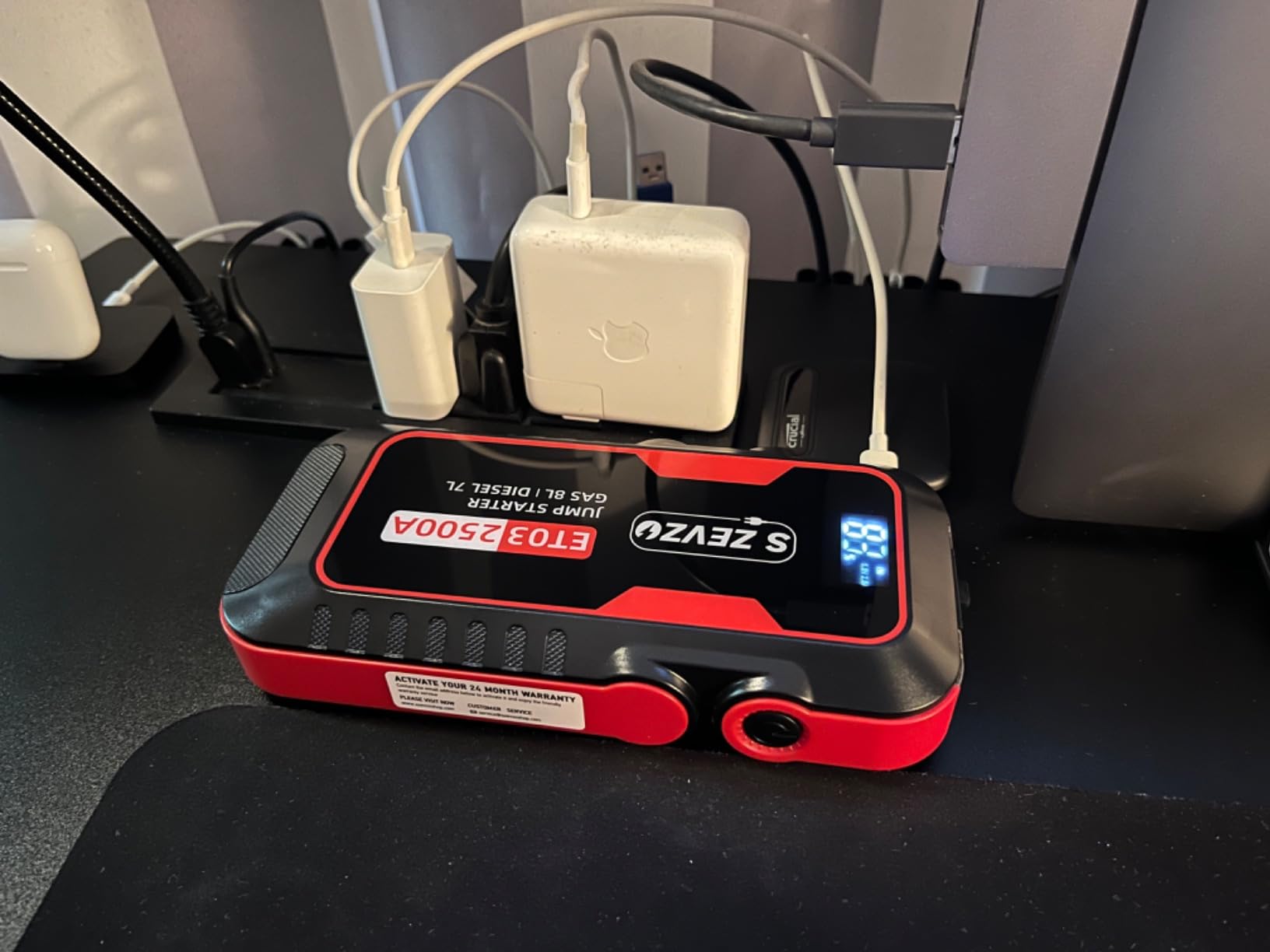 S ZEVZO ET03 Car Jump Starter 4000A Jump Starter Battery Pack for Up to 8.0L Gas and 7.0L Diesel Engines, 74Wh Portable 12V Jump Box with USB Ports, LCD Display, Storage Case, and LED Light customer photo 2