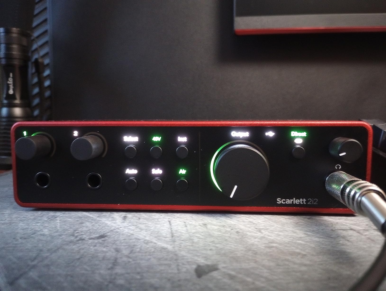Focusrite Scarlett 2i2 4th Gen USB Audio Interface | 2 Mic Preamps, 2 Hi-Z Instrument Inputs, 24-Bit/192kHz, 120dB Dynamic Range, Auto Gain, Clip Safe, Air Modes customer photo 2
