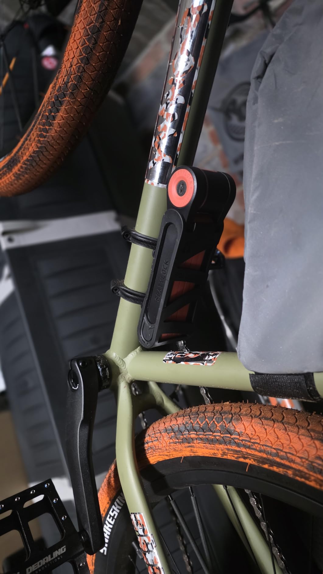 Seatylock FoldyLock Compact Lightweight Patented Folding Bike Lock 33.5 in | Award Winning Smart Secure Guard High Security Bicycle Lock, Heavy Duty Anti Theft with Keys & Case for Bikes or Scooters customer photo 1