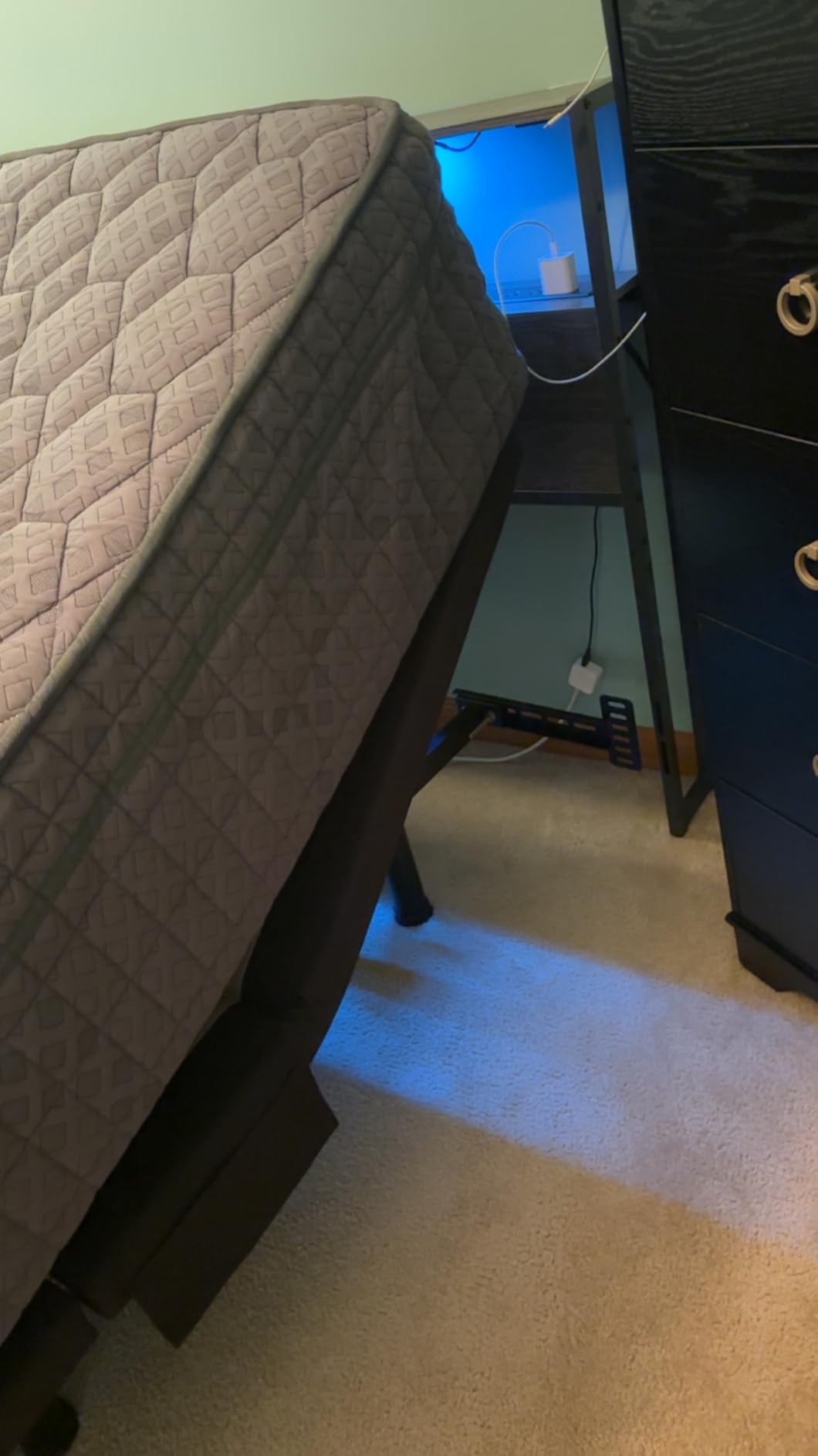 Tami Tami T600 Adjustable Bed Frame Split King Size with Remote & Massage - Syncable Electric Beds Bases, Zero Gravity, Dual Side USB, Nightlight, Quiet Motor, 5 Min Easy Assembly customer photo 2