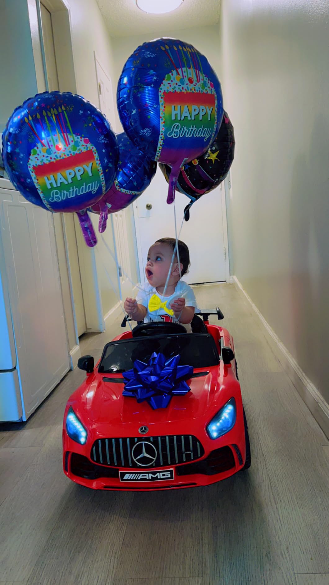 Winado 12V Licensed Mercedes Benz AMG GTR Kids Ride on Electric Car, Black customer photo 1