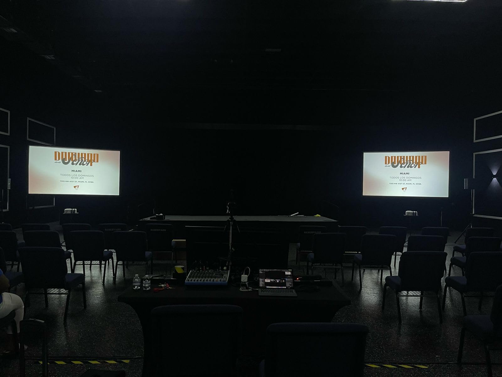ViewSonic LS740HD 1080P Laser Projector, 5500 Lumens, Full HD Home Theater customer photo 1